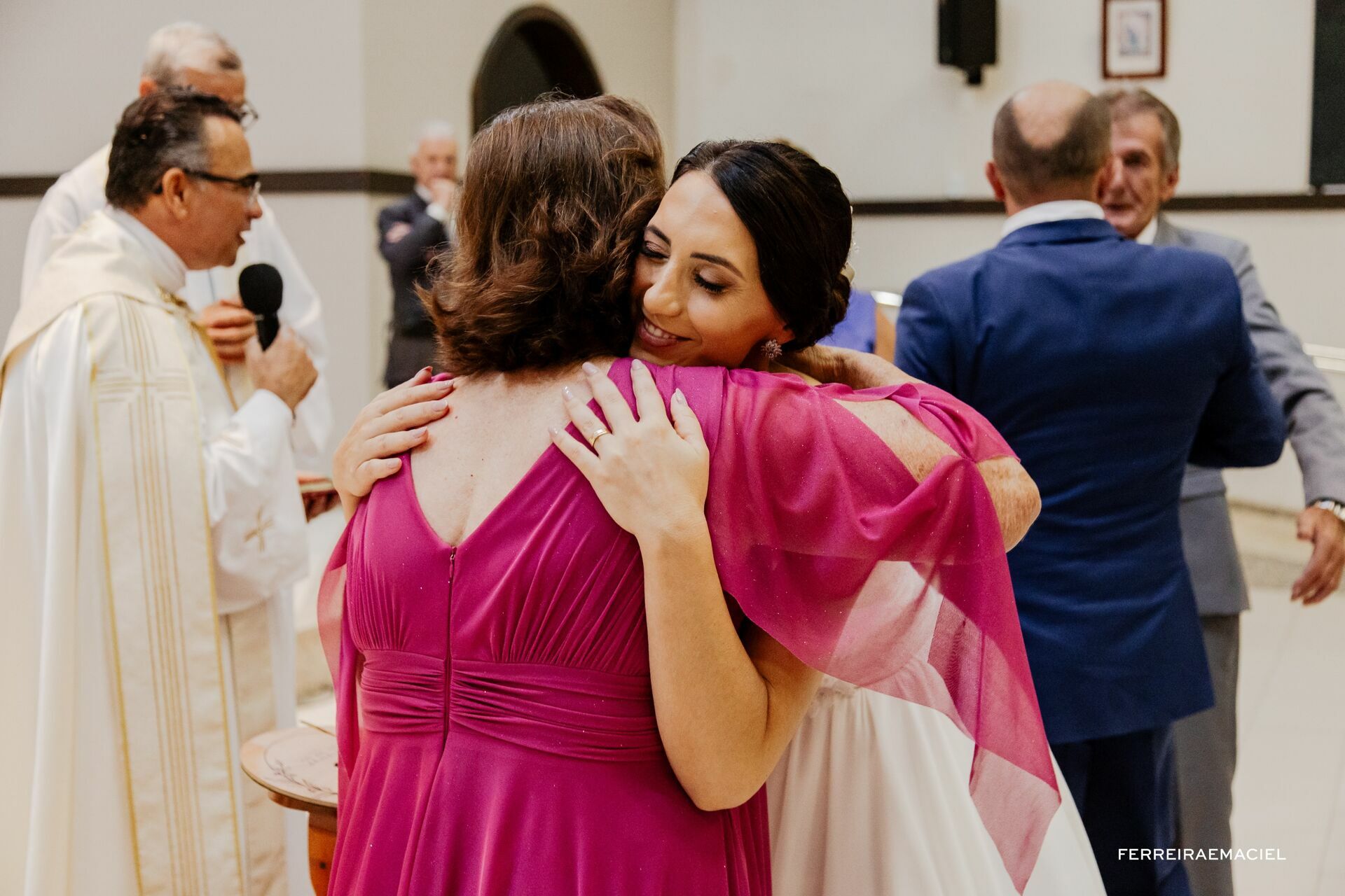 Foto Casamento Suellen e Jezon - Igreja Matriz São Roque - Timbé do Sul - SC Foto Casamento Suellen e Jezon - Igreja Matriz São Roque - Timbé do Sul - SC - Imagem 99