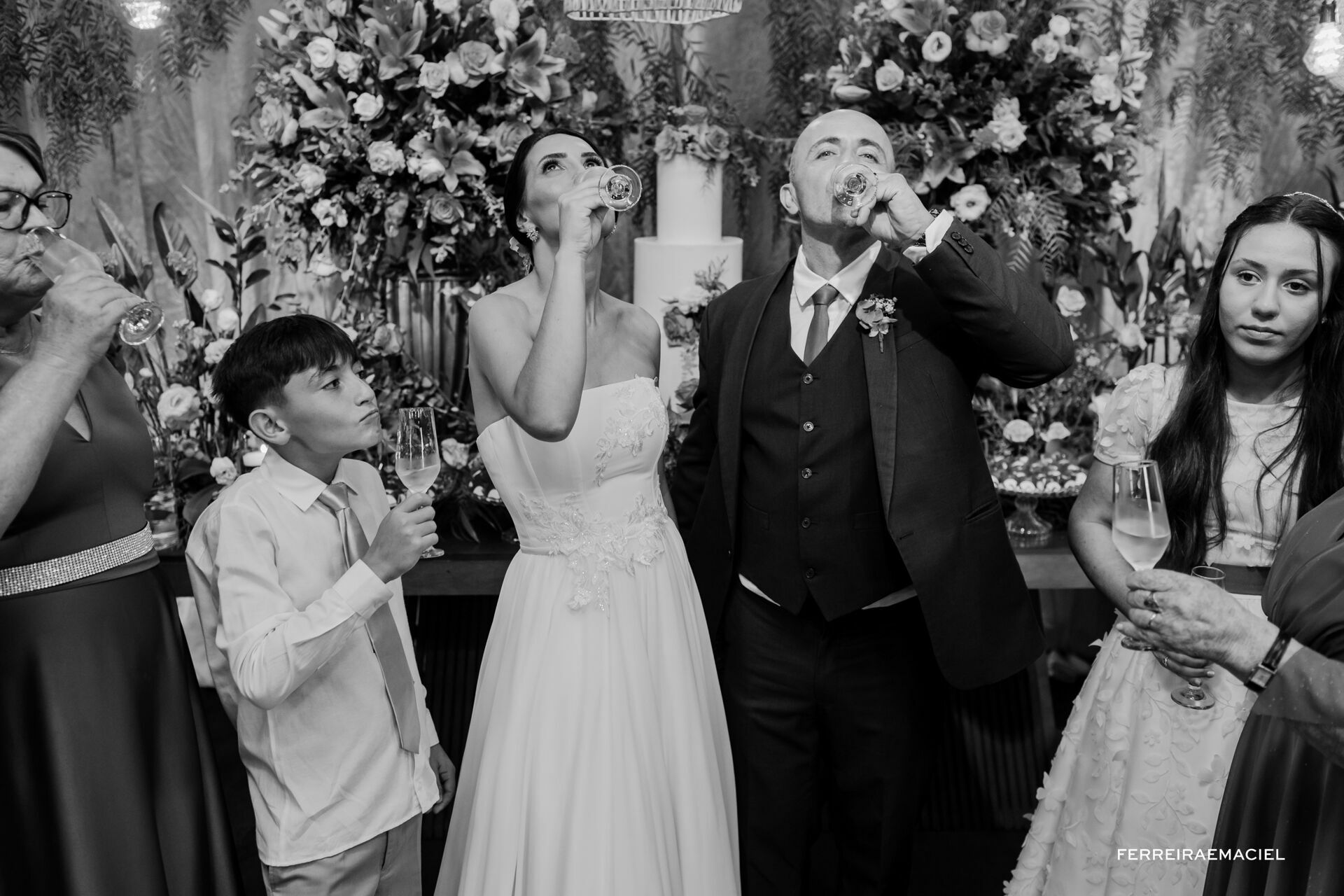 Foto Casamento Suellen e Jezon - Igreja Matriz São Roque - Timbé do Sul - SC Foto Casamento Suellen e Jezon - Igreja Matriz São Roque - Timbé do Sul - SC - Imagem 125