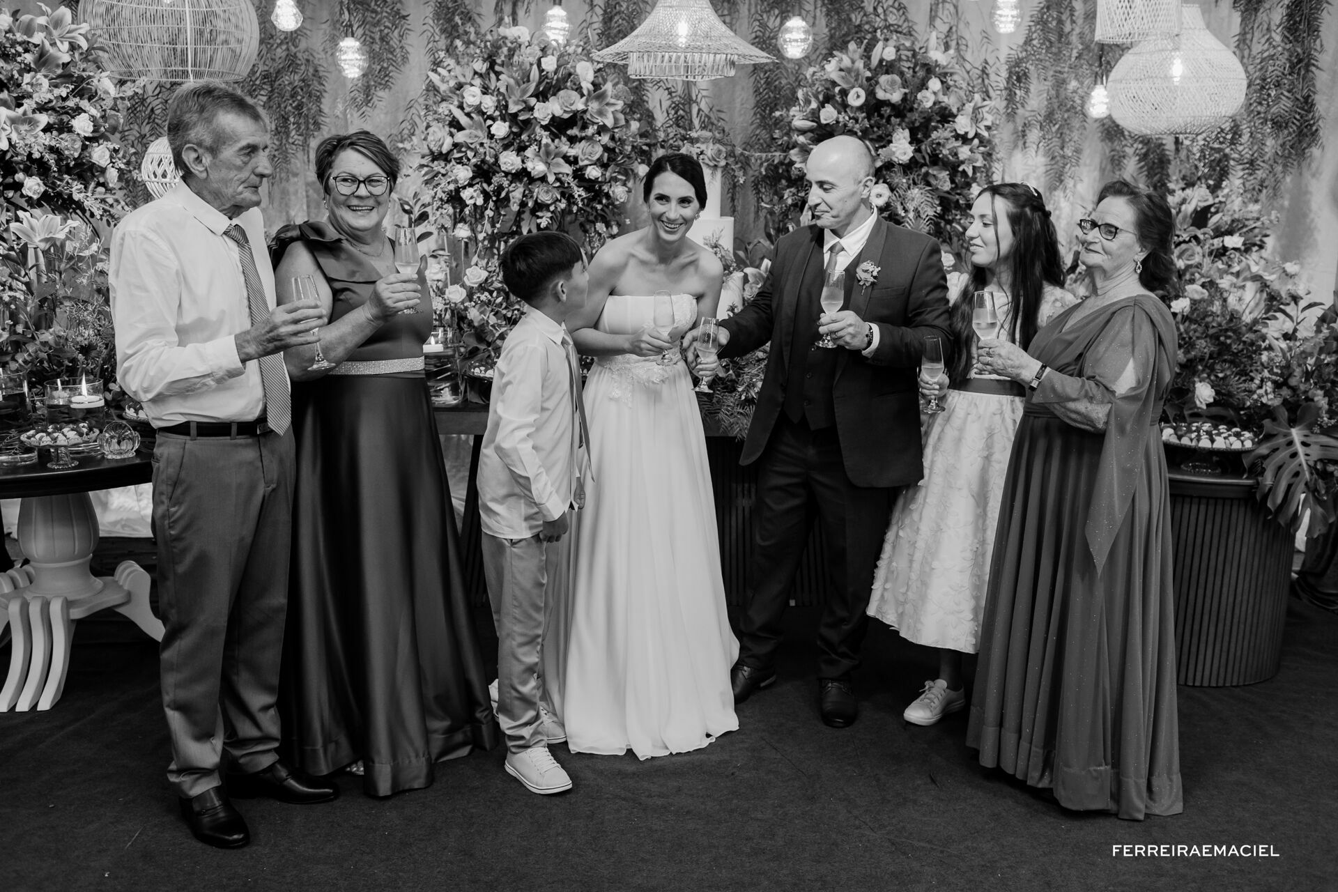 Foto Casamento Suellen e Jezon - Igreja Matriz São Roque - Timbé do Sul - SC Foto Casamento Suellen e Jezon - Igreja Matriz São Roque - Timbé do Sul - SC - Imagem 126