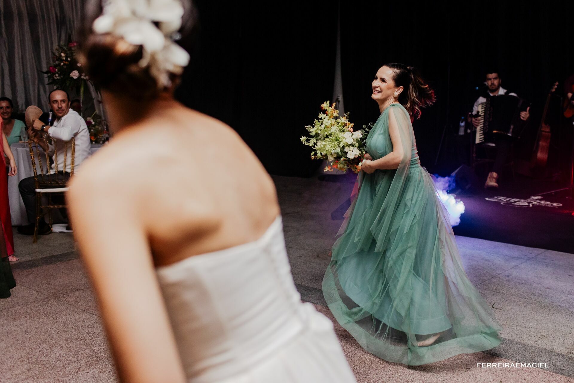Foto Casamento Suellen e Jezon - Igreja Matriz São Roque - Timbé do Sul - SC Foto Casamento Suellen e Jezon - Igreja Matriz São Roque - Timbé do Sul - SC - Imagem 155