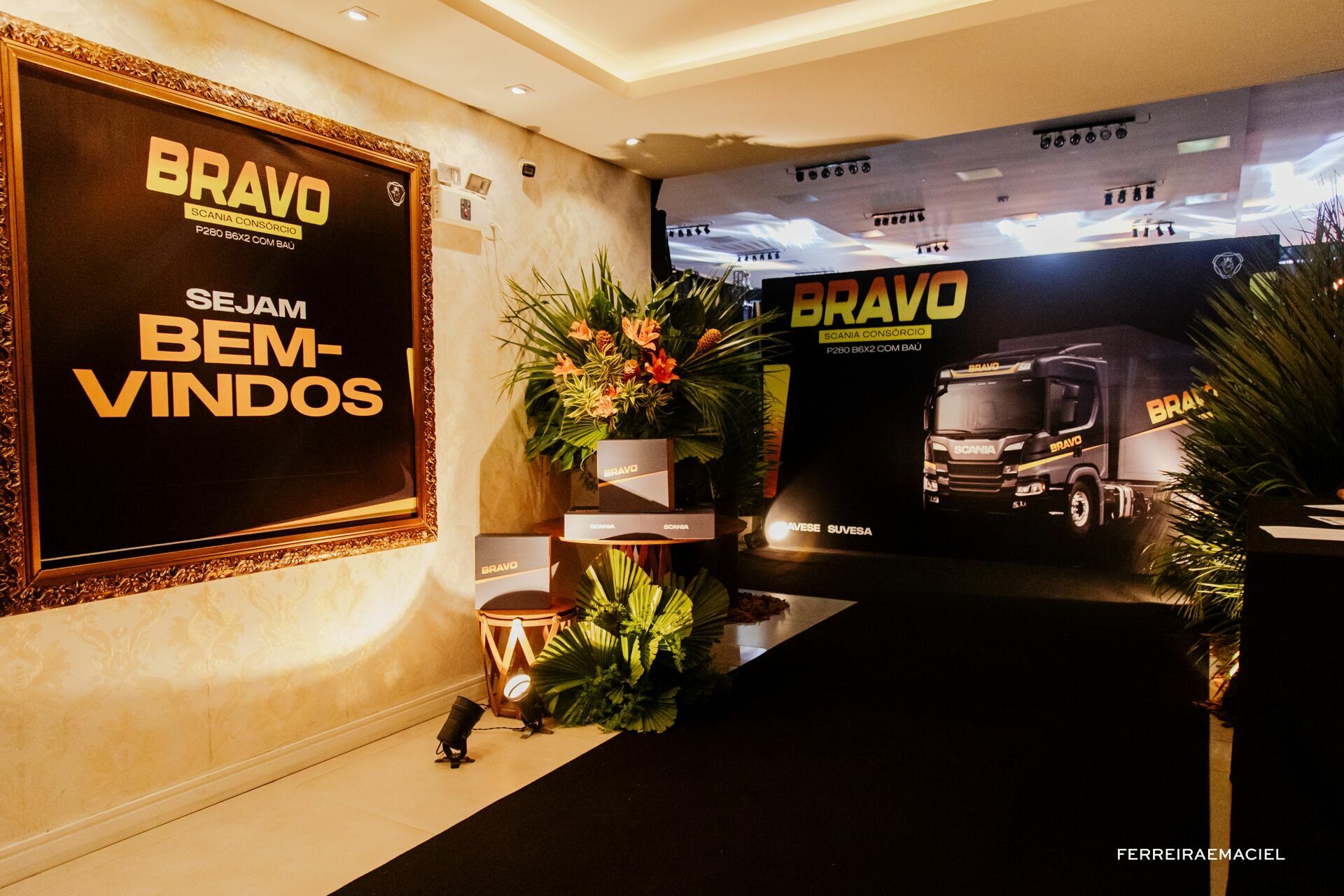 Foto Fotografia e Filmagem Publicitária do Sorteio do Caminhão Bravo para o Consórcio Scania - Le Blanc Centro de Eventos - Tubarão - SC Foto Fotografia e Filmagem Publicitária do Sorteio do Caminhão Bravo para o Consórcio Scania - Le Blanc Centro de Eventos - Tubarão - SC - Imagem 13