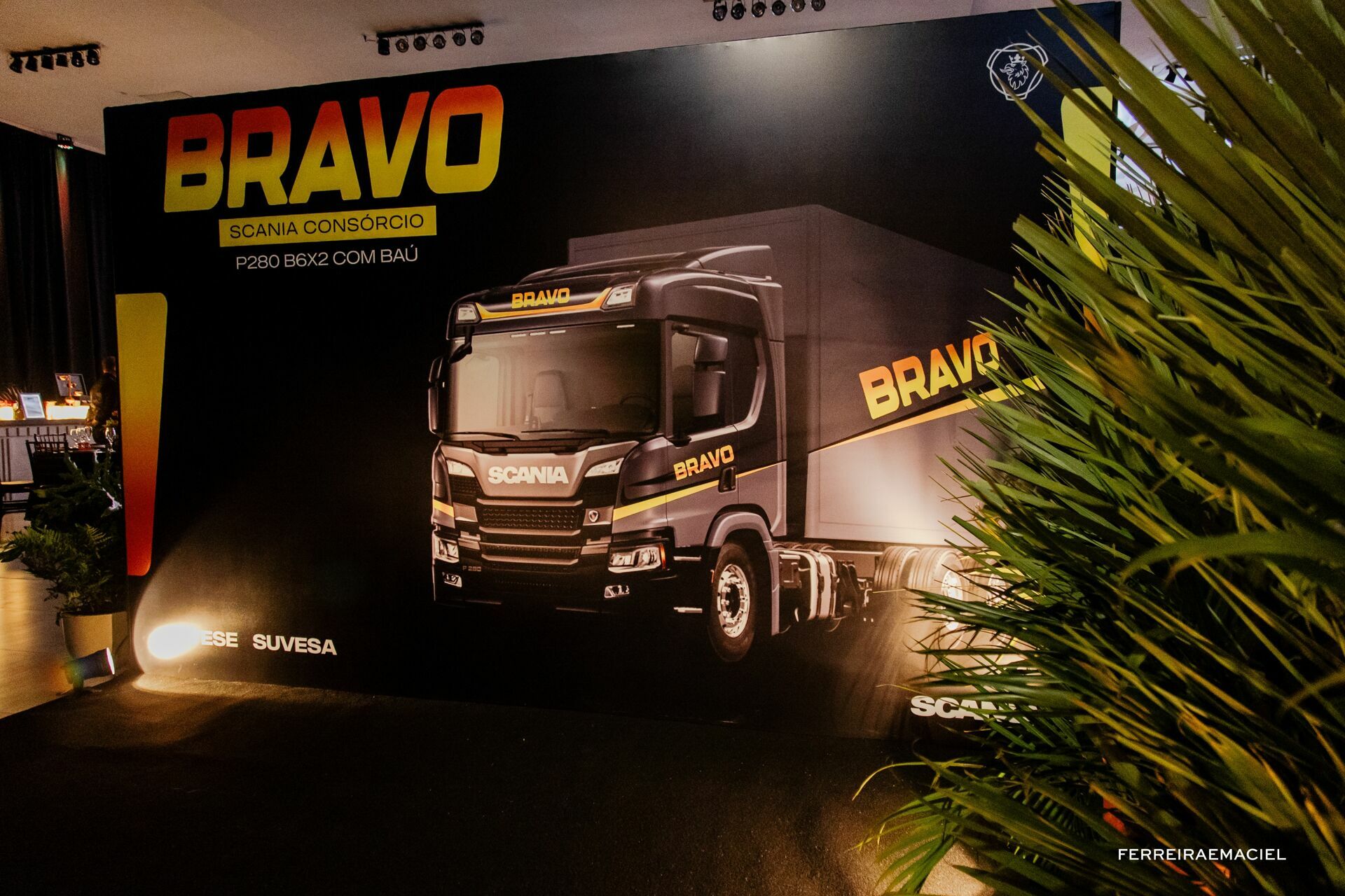 Foto Fotografia e Filmagem Publicitária do Sorteio do Caminhão Bravo para o Consórcio Scania - Le Blanc Centro de Eventos - Tubarão - SC Foto Fotografia e Filmagem Publicitária do Sorteio do Caminhão Bravo para o Consórcio Scania - Le Blanc Centro de Eventos - Tubarão - SC - Imagem 15