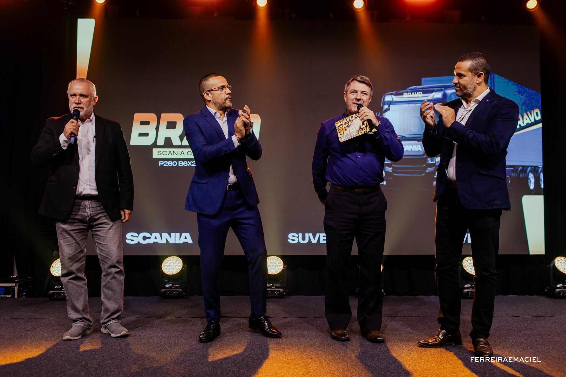 Foto Fotografia e Filmagem Publicitária do Sorteio do Caminhão Bravo para o Consórcio Scania - Le Blanc Centro de Eventos - Tubarão - SC Foto Fotografia e Filmagem Publicitária do Sorteio do Caminhão Bravo para o Consórcio Scania - Le Blanc Centro de Eventos - Tubarão - SC - Imagem 111