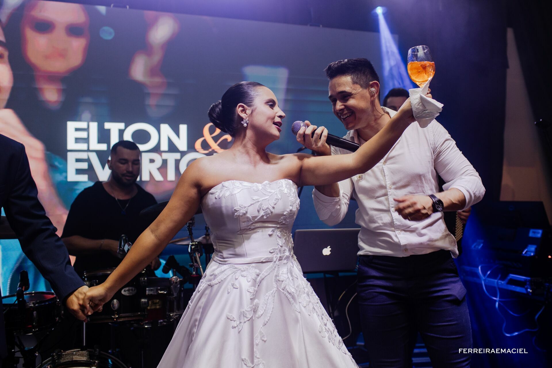 Foto Casamento Ana Paula e Luan - Paróquia Santa Rosa de Lima e Parque das Águas - Santa Rosa do Sul - Sombrio - SC Foto Casamento Ana Paula e Luan - Paróquia Santa Rosa de Lima e Parque das Águas - Santa Rosa do Sul - Sombrio - SC - Imagem 114