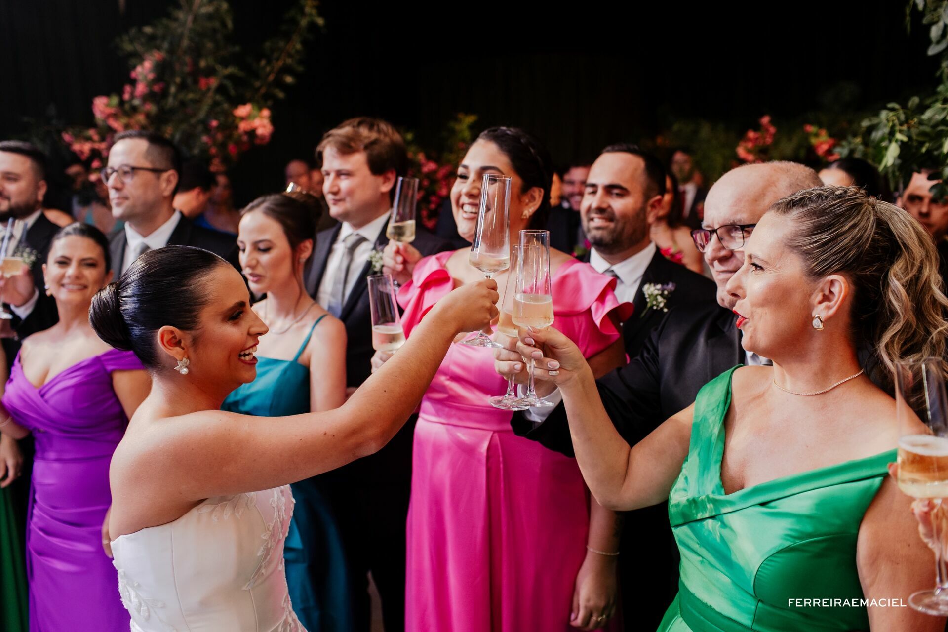 Foto Casamento Ana Paula e Luan - Paróquia Santa Rosa de Lima e Parque das Águas - Santa Rosa do Sul - Sombrio - SC Foto Casamento Ana Paula e Luan - Paróquia Santa Rosa de Lima e Parque das Águas - Santa Rosa do Sul - Sombrio - SC - Imagem 97