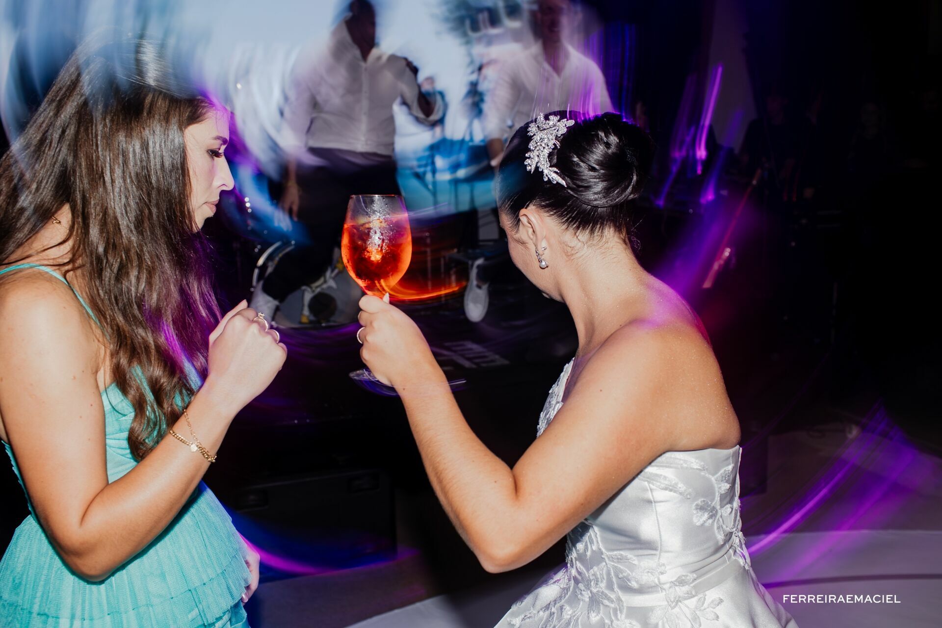 Foto Casamento Ana Paula e Luan - Paróquia Santa Rosa de Lima e Parque das Águas - Santa Rosa do Sul - Sombrio - SC Foto Casamento Ana Paula e Luan - Paróquia Santa Rosa de Lima e Parque das Águas - Santa Rosa do Sul - Sombrio - SC - Imagem 110