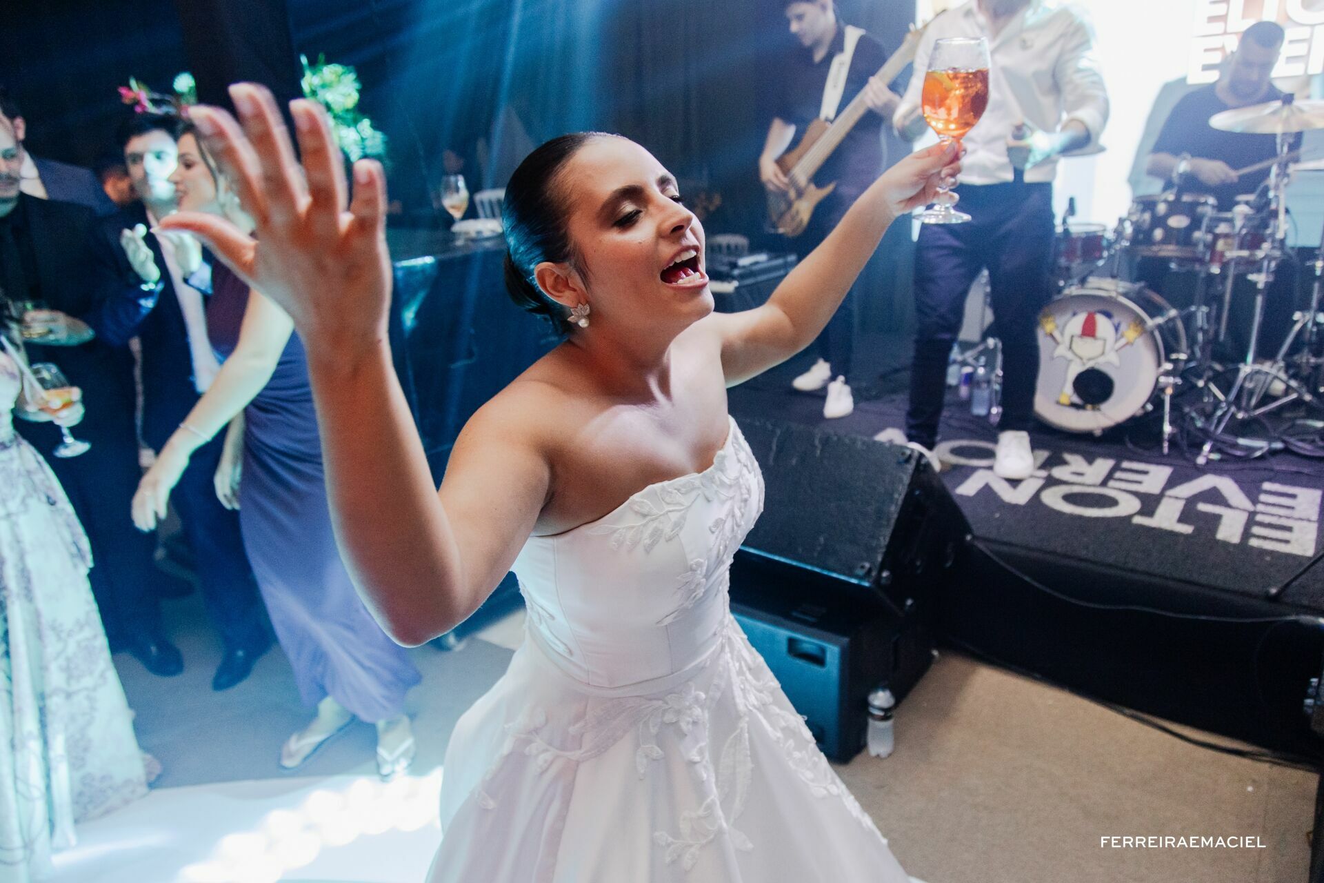 Foto Casamento Ana Paula e Luan - Paróquia Santa Rosa de Lima e Parque das Águas - Santa Rosa do Sul - Sombrio - SC Foto Casamento Ana Paula e Luan - Paróquia Santa Rosa de Lima e Parque das Águas - Santa Rosa do Sul - Sombrio - SC - Imagem 119