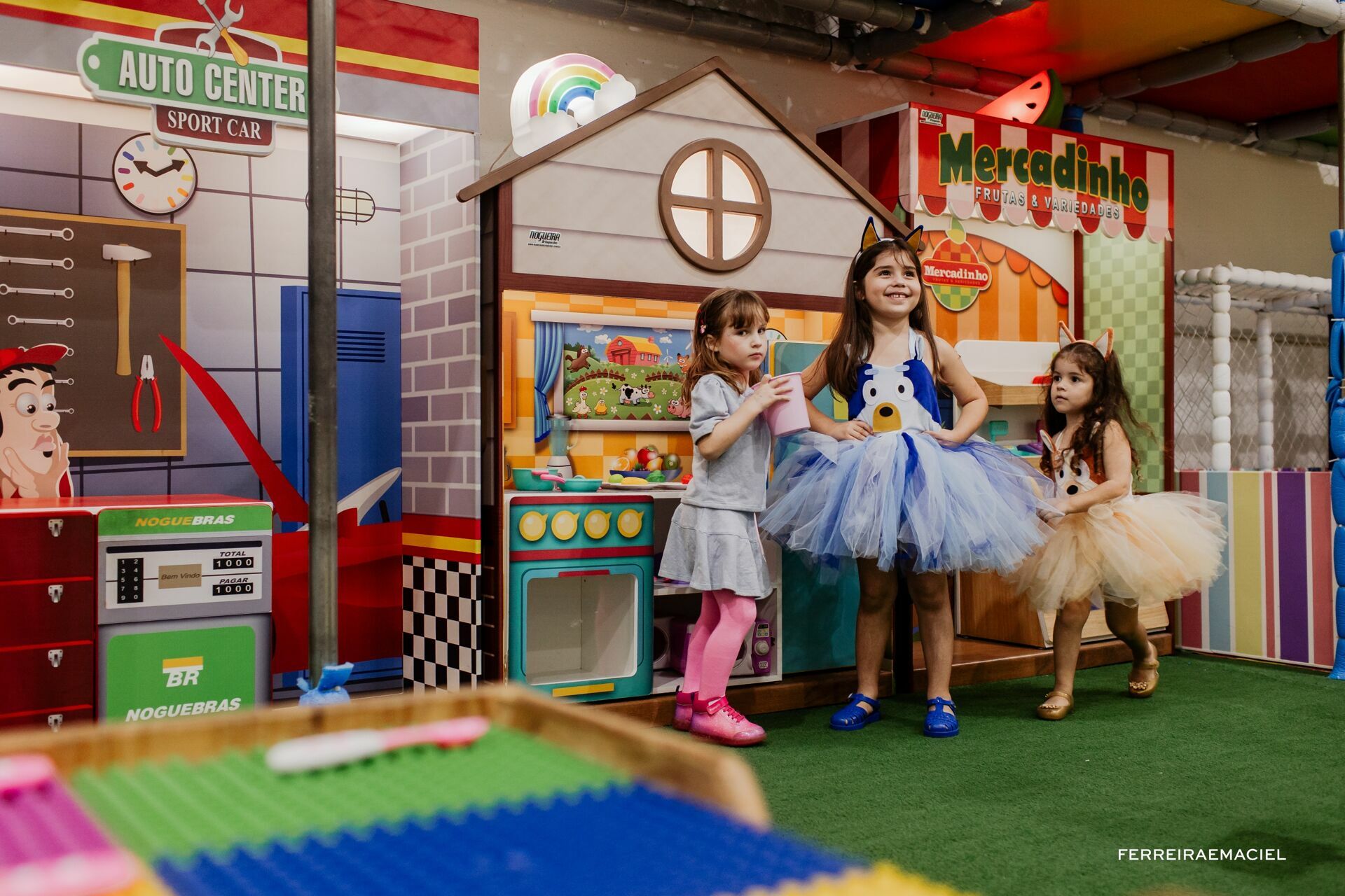 Foto Festa de Aniversário Infantil - Aniversário Luiza e Helena - Espaço Allegra Park - Araranguá - SC Foto Festa de Aniversário Infantil - Aniversário Luiza e Helena - Espaço Allegra Park - Araranguá - SC - Imagem 27