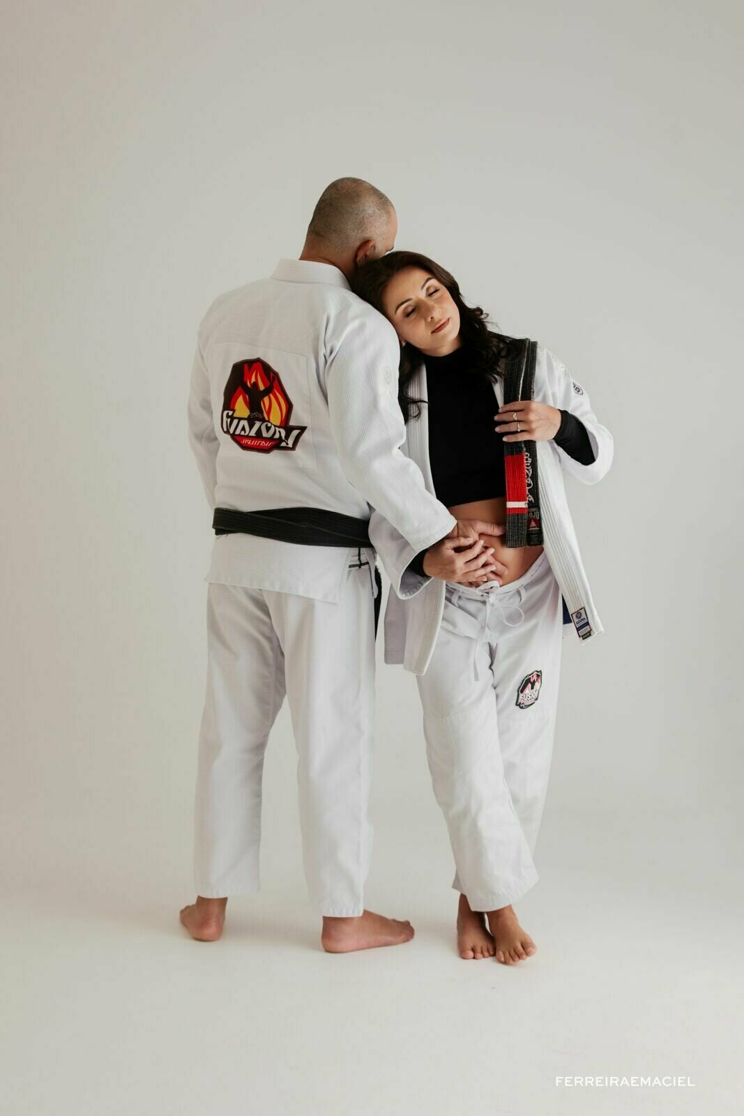 Ensaio de Gestante com Kimono – Fotografia Profissional em Estúdio – Renata Turazzi – Araranguá-SC