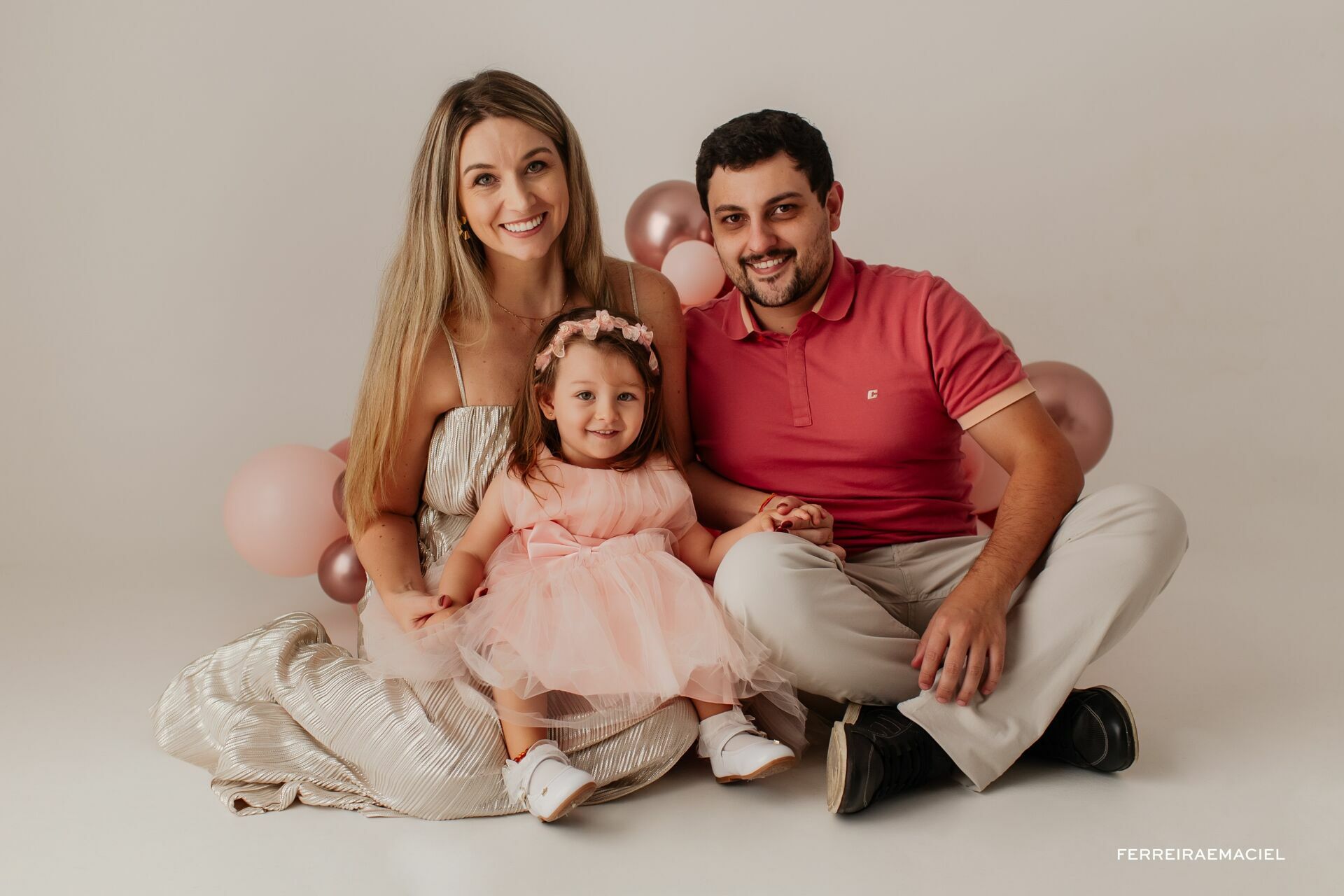 Foto Fotografia Infantil Profissional em Estúdio - Ensaio de 2 anos - Smash the Cake - Betina - Araranguá - SC Foto Fotografia Infantil Profissional em Estúdio - Ensaio de 2 anos - Smash the Cake - Betina - Araranguá - SC - Imagem 6