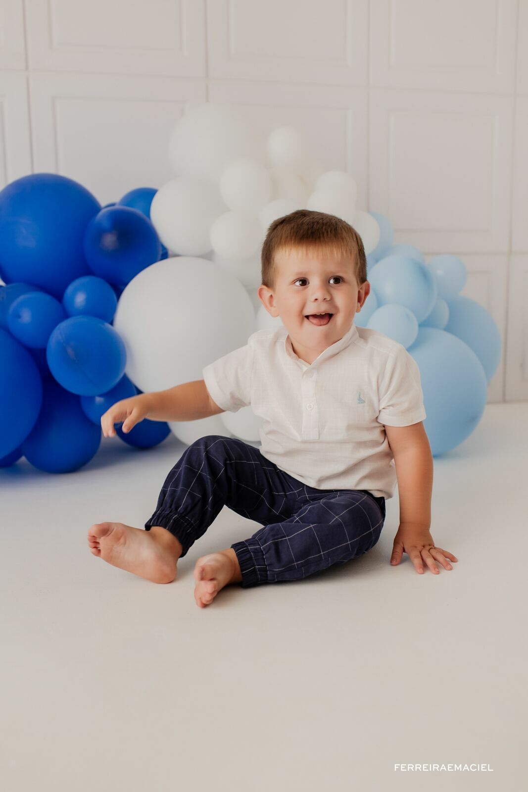 Foto Ensaio Infantil em Estúdio - Smash the Cake - Augusto - 2 Anos - Fotografia Profissional - Araranguá - SC Foto Ensaio Infantil em Estúdio - Smash the Cake - Augusto - 2 Anos - Fotografia Profissional - Araranguá - SC - Imagem 1