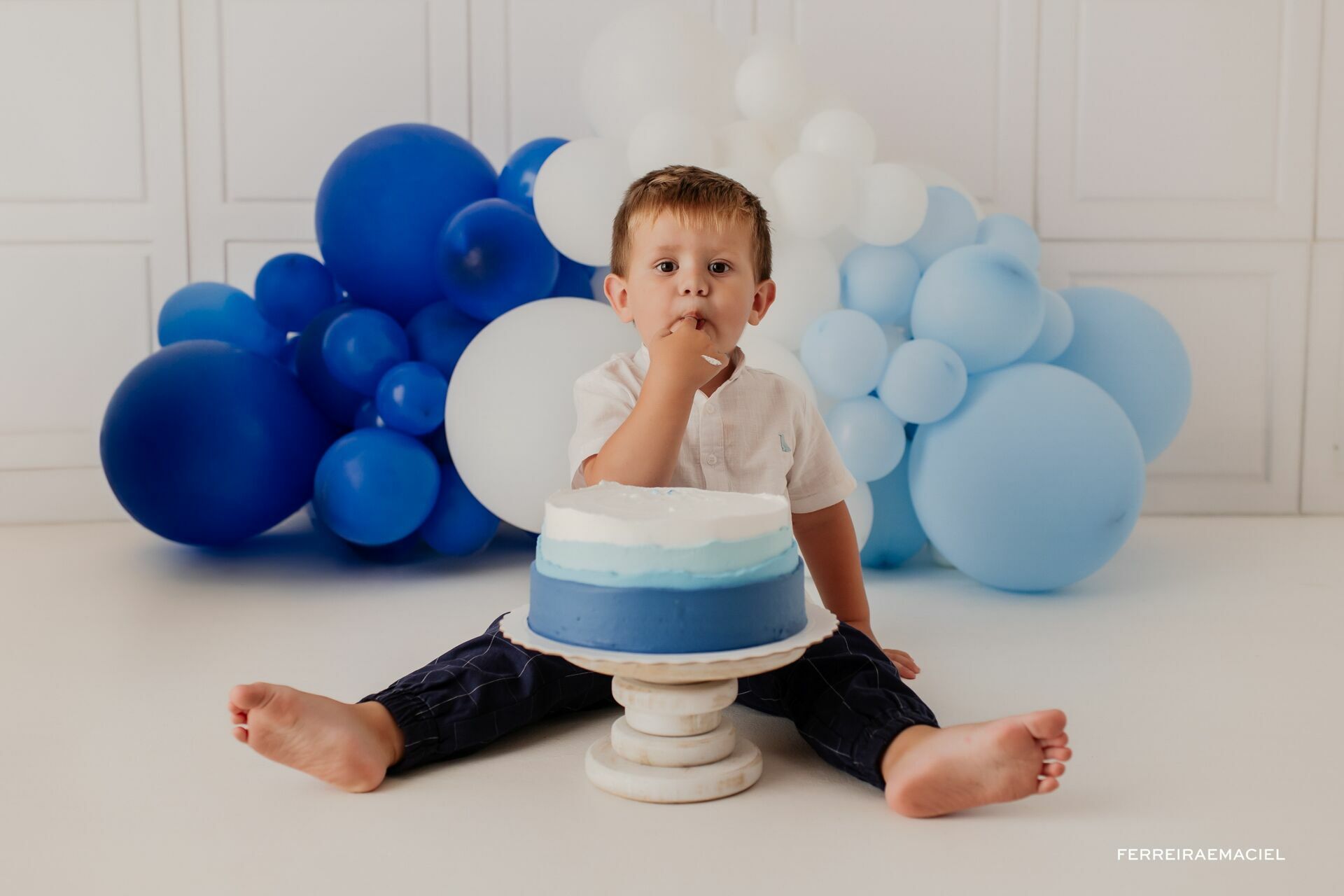 Foto Ensaio Infantil em Estúdio - Smash the Cake - Augusto - 2 Anos - Fotografia Profissional - Araranguá - SC Foto Ensaio Infantil em Estúdio - Smash the Cake - Augusto - 2 Anos - Fotografia Profissional - Araranguá - SC - Imagem 5