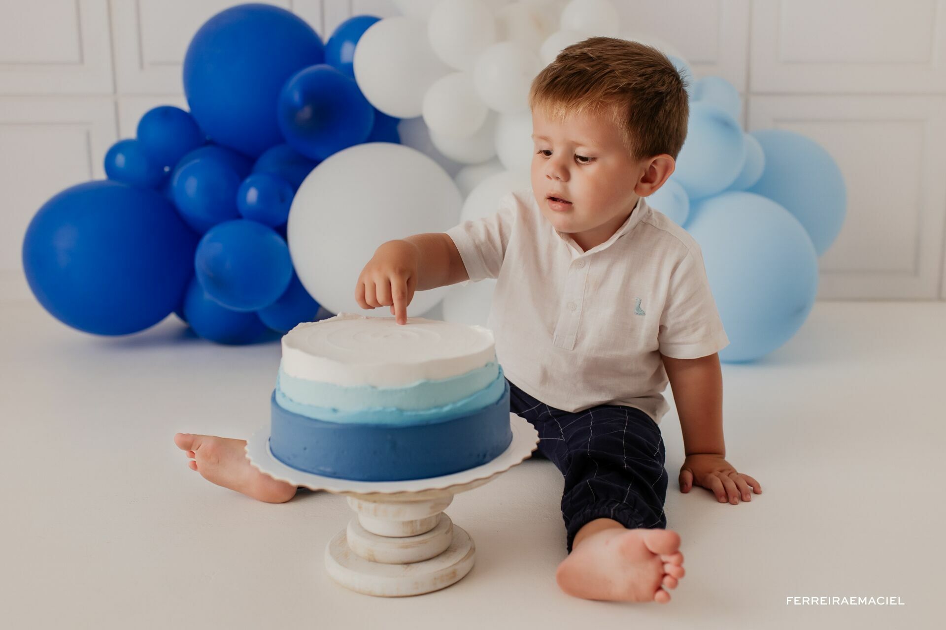 Foto Ensaio Infantil em Estúdio - Smash the Cake - Augusto - 2 Anos - Fotografia Profissional - Araranguá - SC Foto Ensaio Infantil em Estúdio - Smash the Cake - Augusto - 2 Anos - Fotografia Profissional - Araranguá - SC - Imagem 4