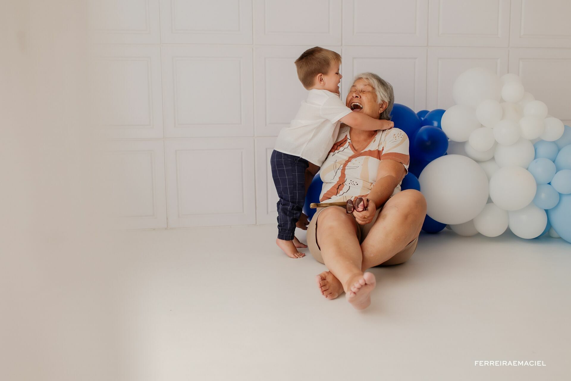 Foto Ensaio Infantil em Estúdio - Smash the Cake - Augusto - 2 Anos - Fotografia Profissional - Araranguá - SC Foto Ensaio Infantil em Estúdio - Smash the Cake - Augusto - 2 Anos - Fotografia Profissional - Araranguá - SC - Imagem 3