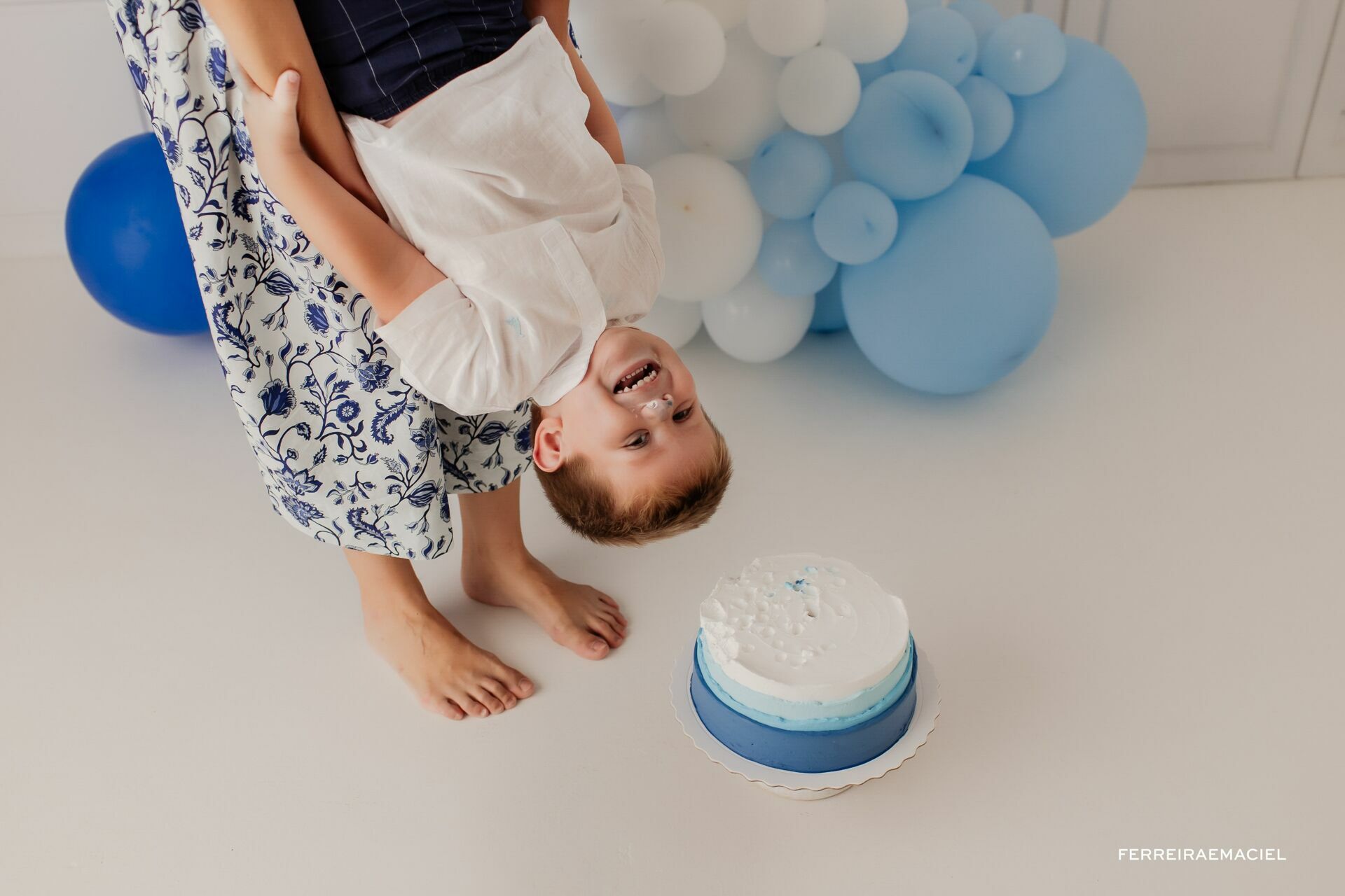 Foto Ensaio Infantil em Estúdio - Smash the Cake - Augusto - 2 Anos - Fotografia Profissional - Araranguá - SC Foto Ensaio Infantil em Estúdio - Smash the Cake - Augusto - 2 Anos - Fotografia Profissional - Araranguá - SC - Imagem 10