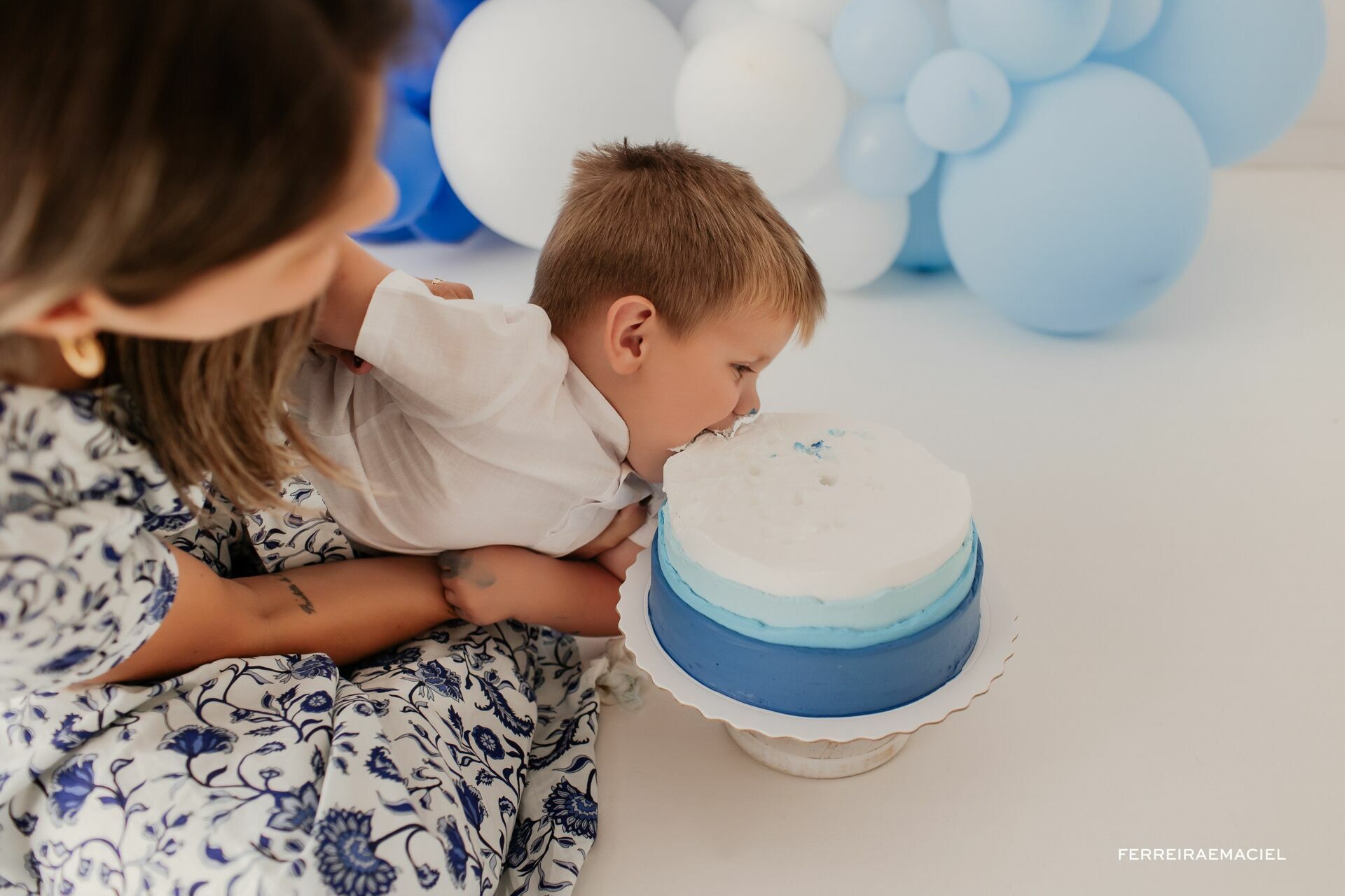Foto Ensaio Infantil em Estúdio - Smash the Cake - Augusto - 2 Anos - Fotografia Profissional - Araranguá - SC Foto Ensaio Infantil em Estúdio - Smash the Cake - Augusto - 2 Anos - Fotografia Profissional - Araranguá - SC - Imagem 9