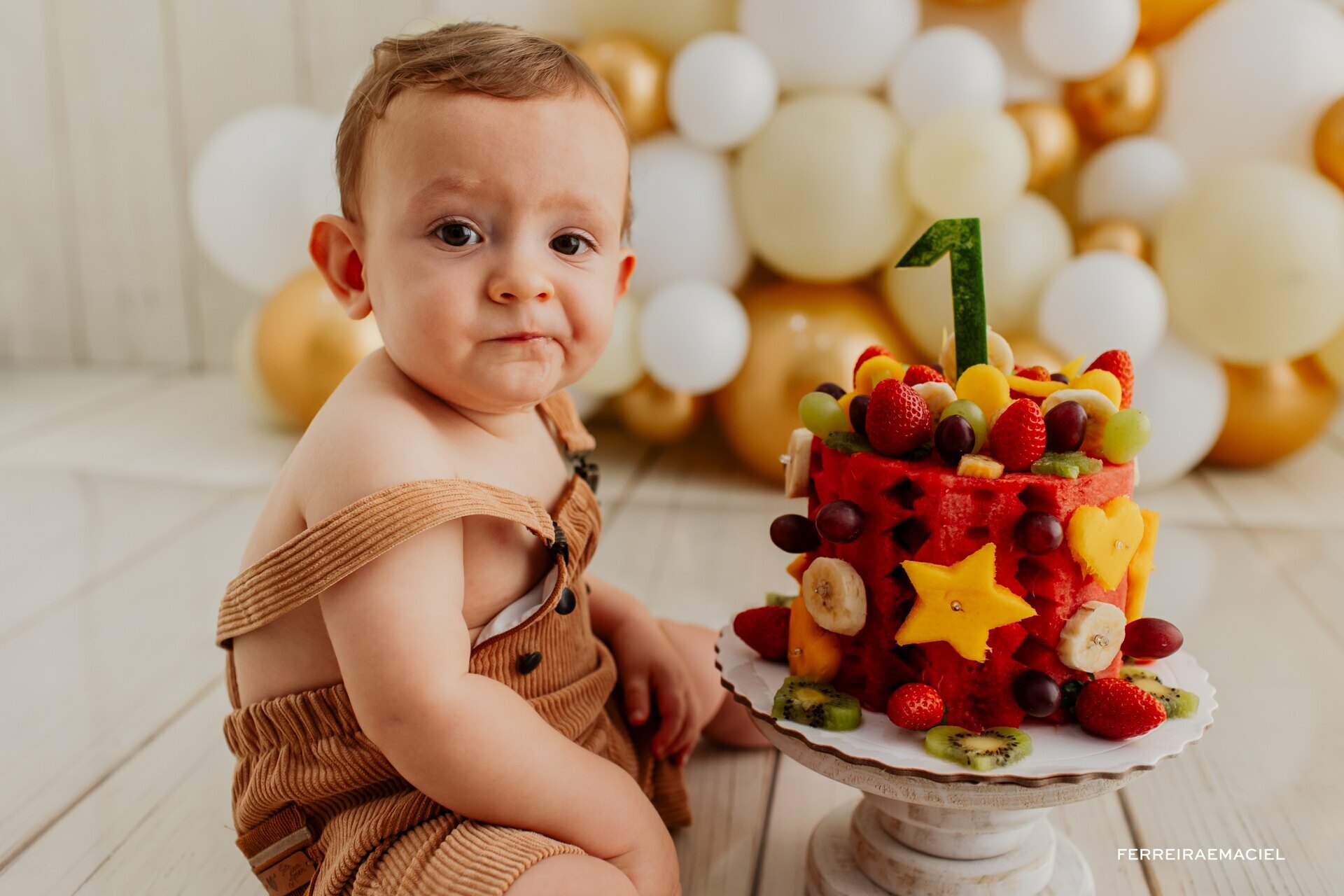 Ensaio Smash the Cake em Estúdio - Smash the Fruit -Daniel - Um ano - Fotografia Infantil Profissional - Araranguá - SC