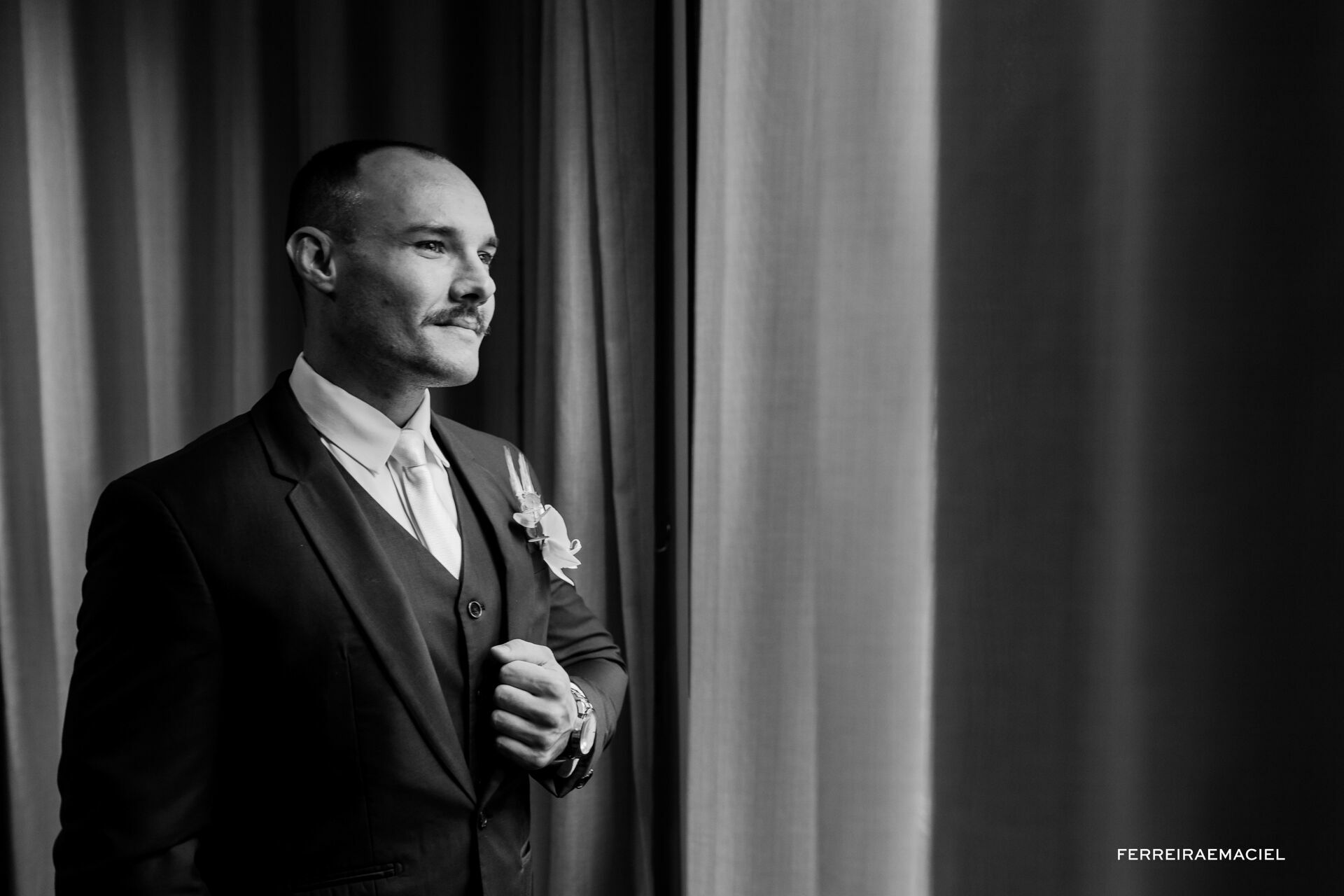 Foto Elopement Wedding - Sabrina e Matheus - Fotografia Profissional de Casamento - Sítio Girabas - Morro do Soares - Ermo - Araranguá - Sombrio - Turvo - Criciúma - SC Foto Elopement Wedding - Sabrina e Matheus - Fotografia Profissional de Casamento - Sítio Girabas - Morro do Soares - Ermo - Araranguá - Sombrio - Turvo - Criciúma - SC - Imagem 22