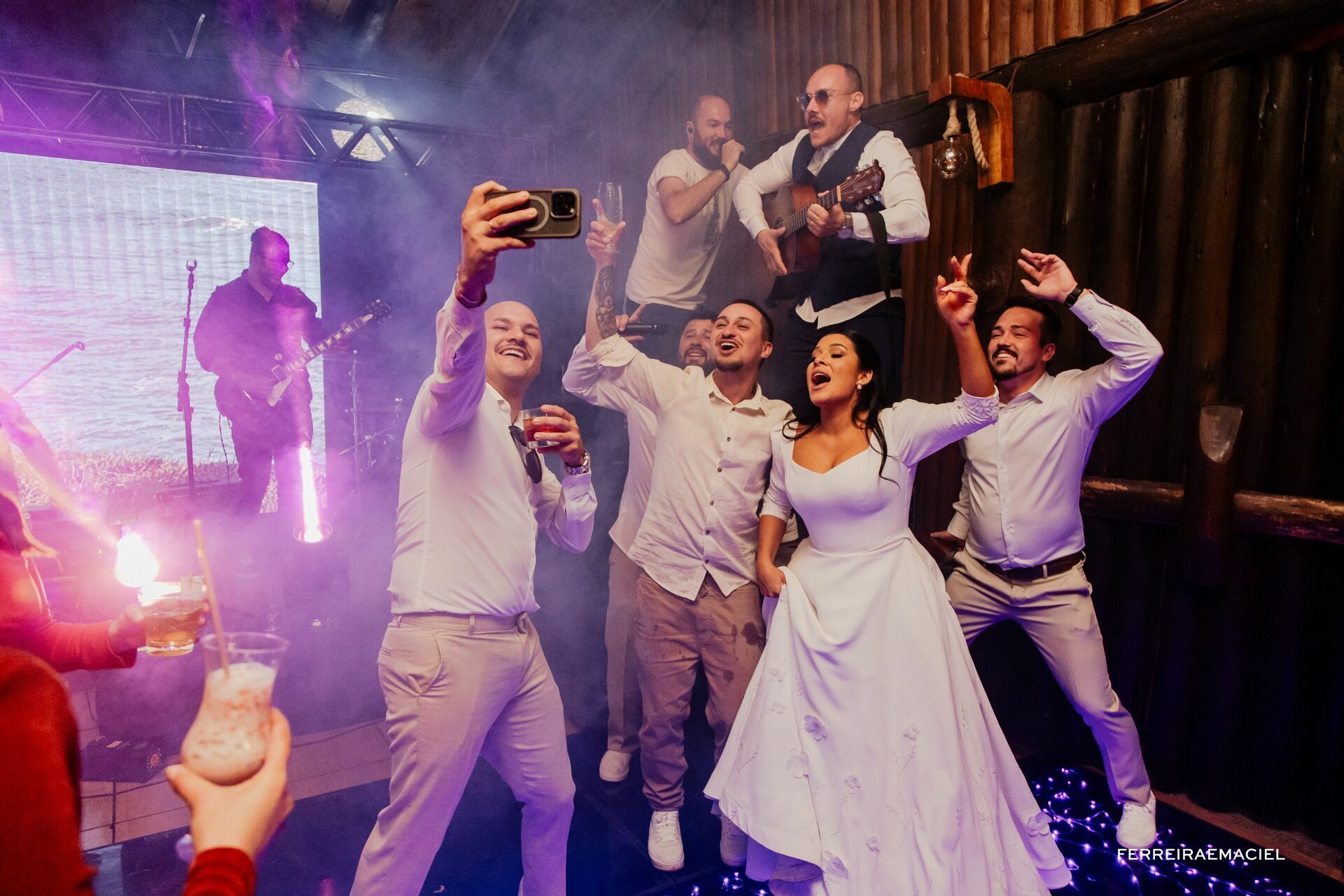 Foto Elopement Wedding - Sabrina e Matheus - Fotografia Profissional de Casamento - Sítio Girabas - Morro do Soares - Ermo - Araranguá - Sombrio - Turvo - Criciúma - SC Foto Elopement Wedding - Sabrina e Matheus - Fotografia Profissional de Casamento - Sítio Girabas - Morro do Soares - Ermo - Araranguá - Sombrio - Turvo - Criciúma - SC - Imagem 128