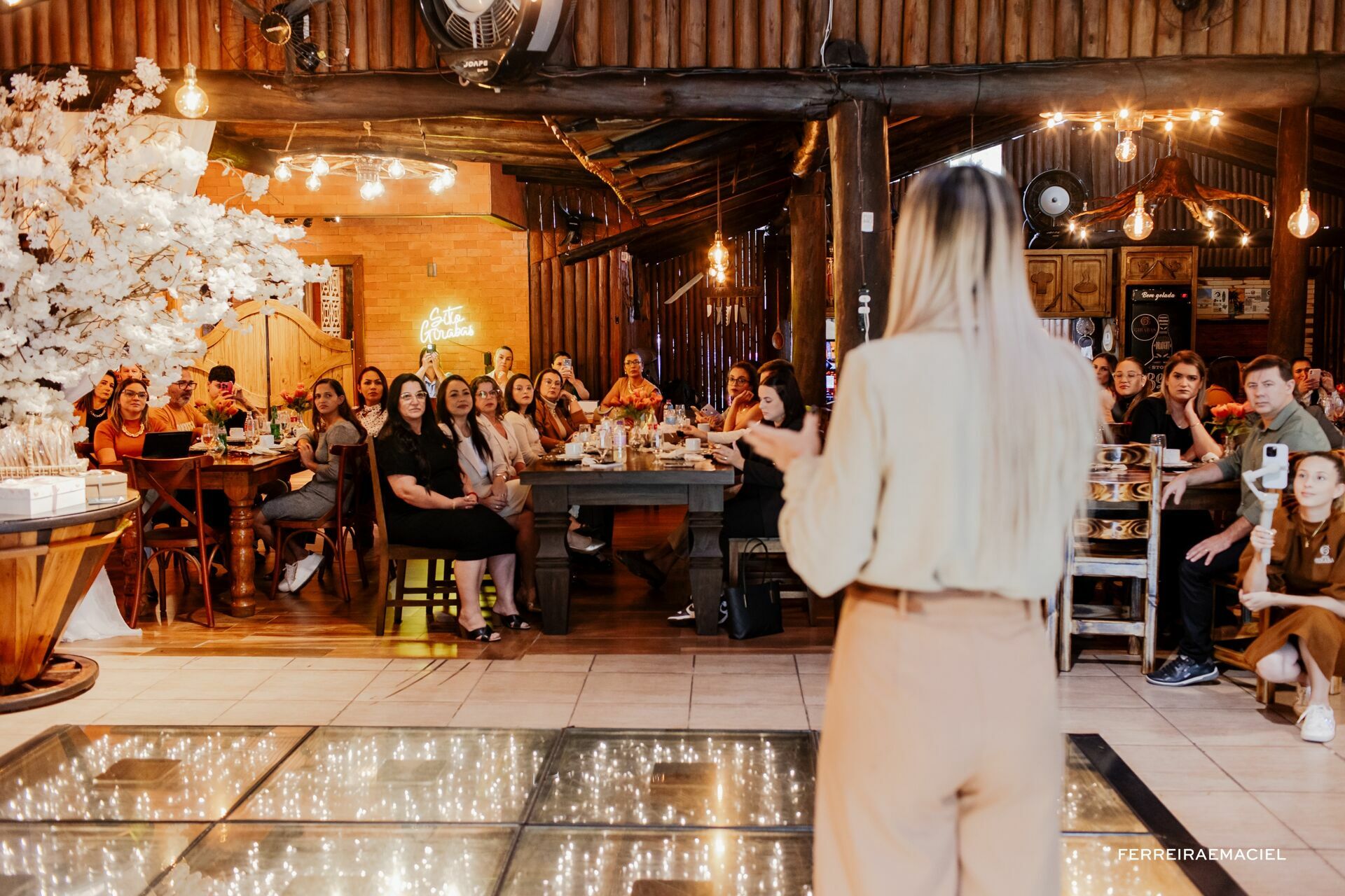 Foto Cobertura Fotográfica de Evento Corporativo - Café e Conexões - Fornecedores de Casamento - Sítio Girabas - Araranguá - SC Foto Cobertura Fotográfica de Evento Corporativo - Café e Conexões - Fornecedores de Casamento - Sítio Girabas - Araranguá - SC - Imagem 18