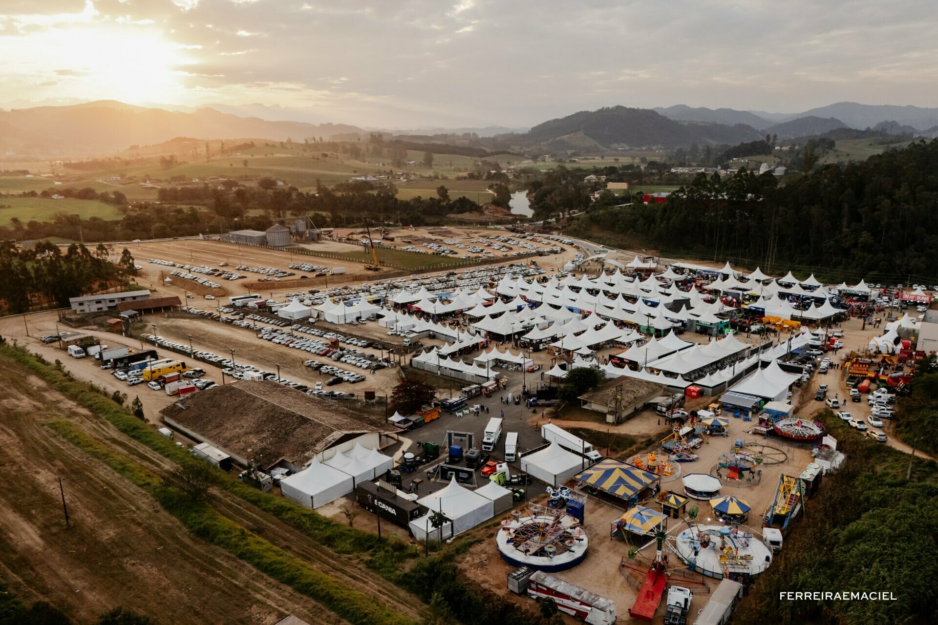 Fotografia publicitária - Estande da Scania - Feagro 2025 - Braço do Norte - SC