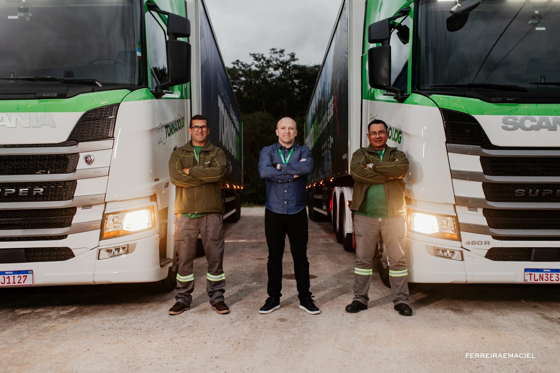 Foto Fotografia Publicitária de Frota Scania Locação - Super - TornadoLog - Biguaçu - SC Foto Fotografia Publicitária de Frota Scania Locação - Super - TornadoLog - Biguaçu - SC - Imagem 43