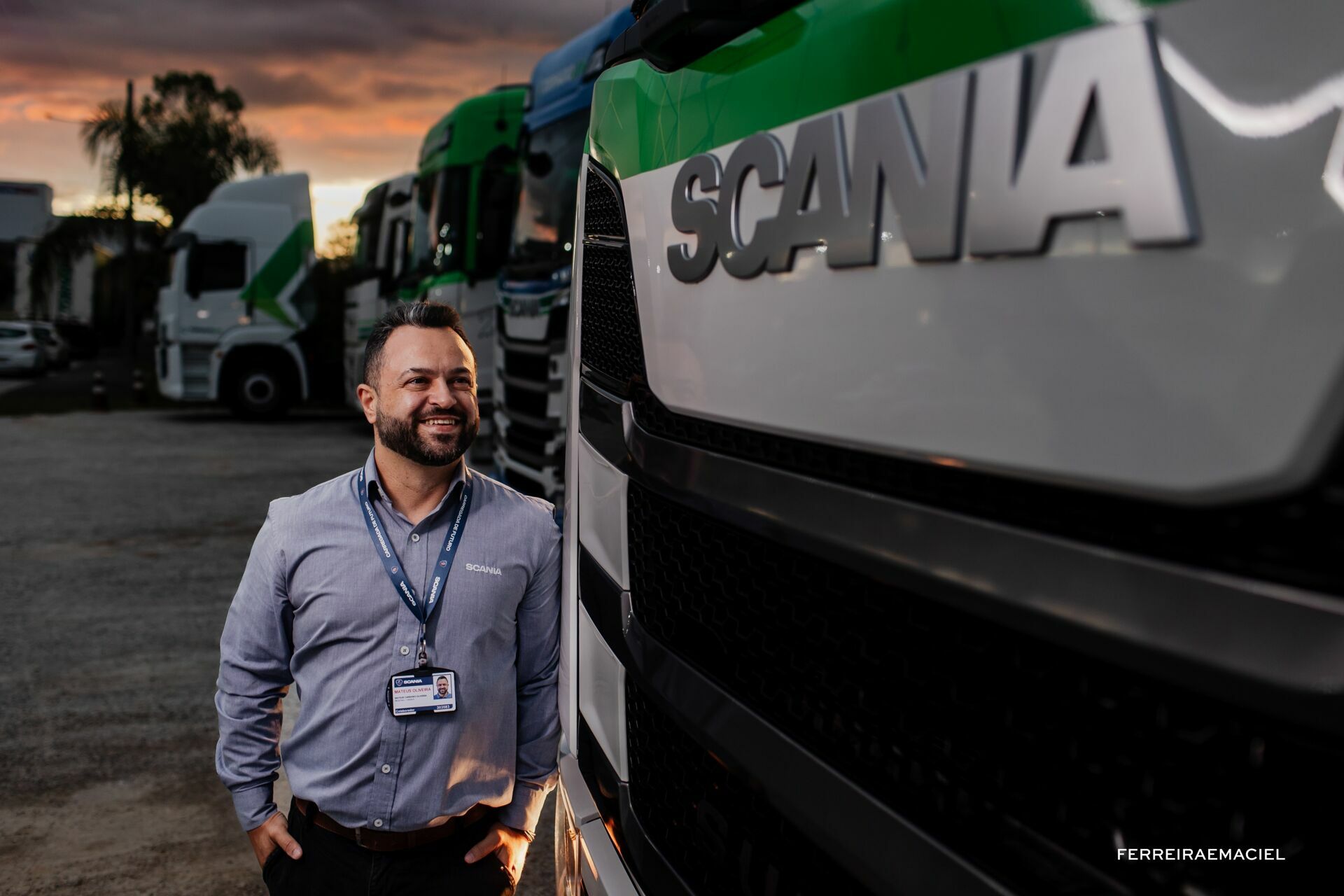 Foto Fotografia Publicitária de Frota Scania Locação - Super - TornadoLog - Biguaçu - SC Foto Fotografia Publicitária de Frota Scania Locação - Super - TornadoLog - Biguaçu - SC - Imagem 38