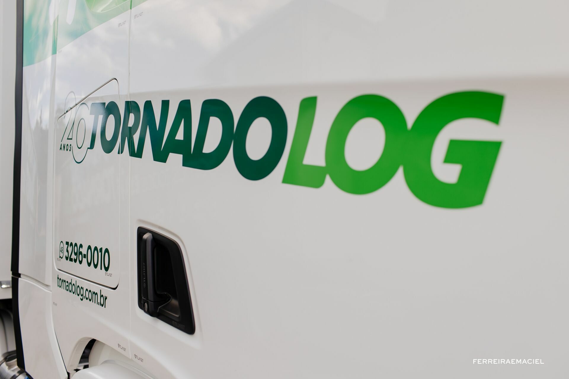 Foto Fotografia Publicitária de Frota Scania Locação - Super - TornadoLog - Biguaçu - SC Foto Fotografia Publicitária de Frota Scania Locação - Super - TornadoLog - Biguaçu - SC - Imagem 4