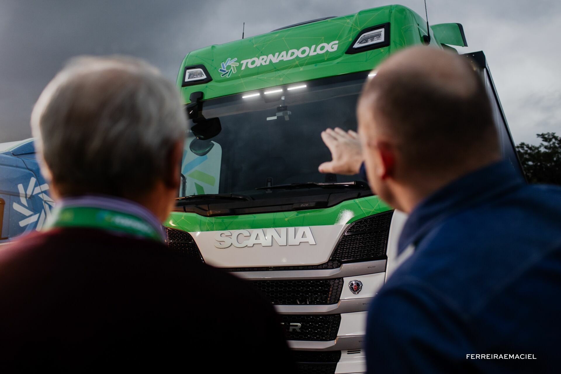 Foto Fotografia Publicitária de Frota Scania Locação - Super - TornadoLog - Biguaçu - SC Foto Fotografia Publicitária de Frota Scania Locação - Super - TornadoLog - Biguaçu - SC - Imagem 41