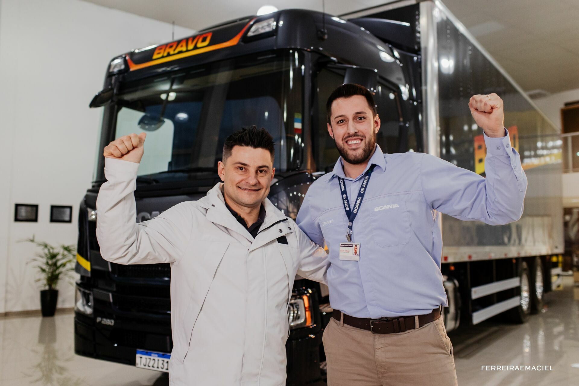 Foto Entrega de Caminhão Bravo - Scania Cavese - Cordilheira Alta - Fotografia Publicitária e Corporativa Profissional Foto Entrega de Caminhão Bravo - Scania Cavese - Cordilheira Alta - Fotografia Publicitária e Corporativa Profissional - Imagem 12
