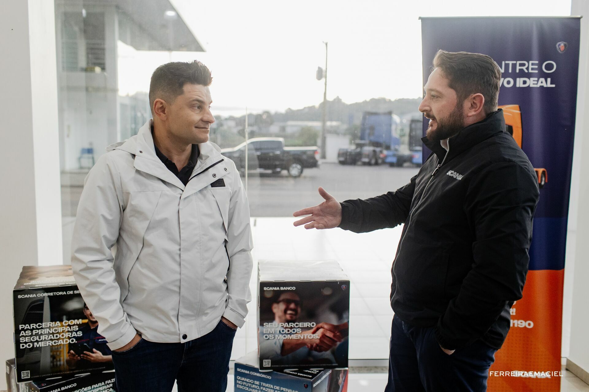 Foto Entrega de Caminhão Bravo - Scania Cavese - Cordilheira Alta - Fotografia Publicitária e Corporativa Profissional Foto Entrega de Caminhão Bravo - Scania Cavese - Cordilheira Alta - Fotografia Publicitária e Corporativa Profissional - Imagem 0