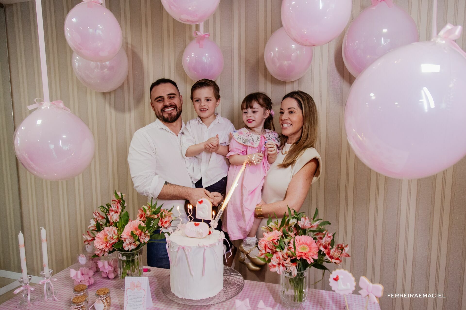 Foto Fotografia de Aniversário Infantil – Lorena – 3 Anos – Ed Firenze– Araranguá – SC Foto Fotografia de Aniversário Infantil – Lorena – 3 Anos – Ed Firenze– Araranguá – SC - Imagem 33