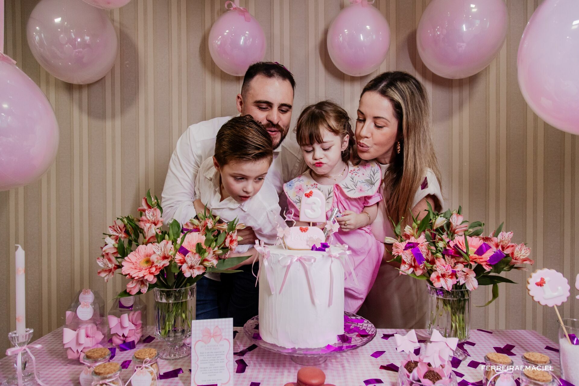 Foto Fotografia de Aniversário Infantil – Lorena – 3 Anos – Ed Firenze– Araranguá – SC Foto Fotografia de Aniversário Infantil – Lorena – 3 Anos – Ed Firenze– Araranguá – SC - Imagem 36
