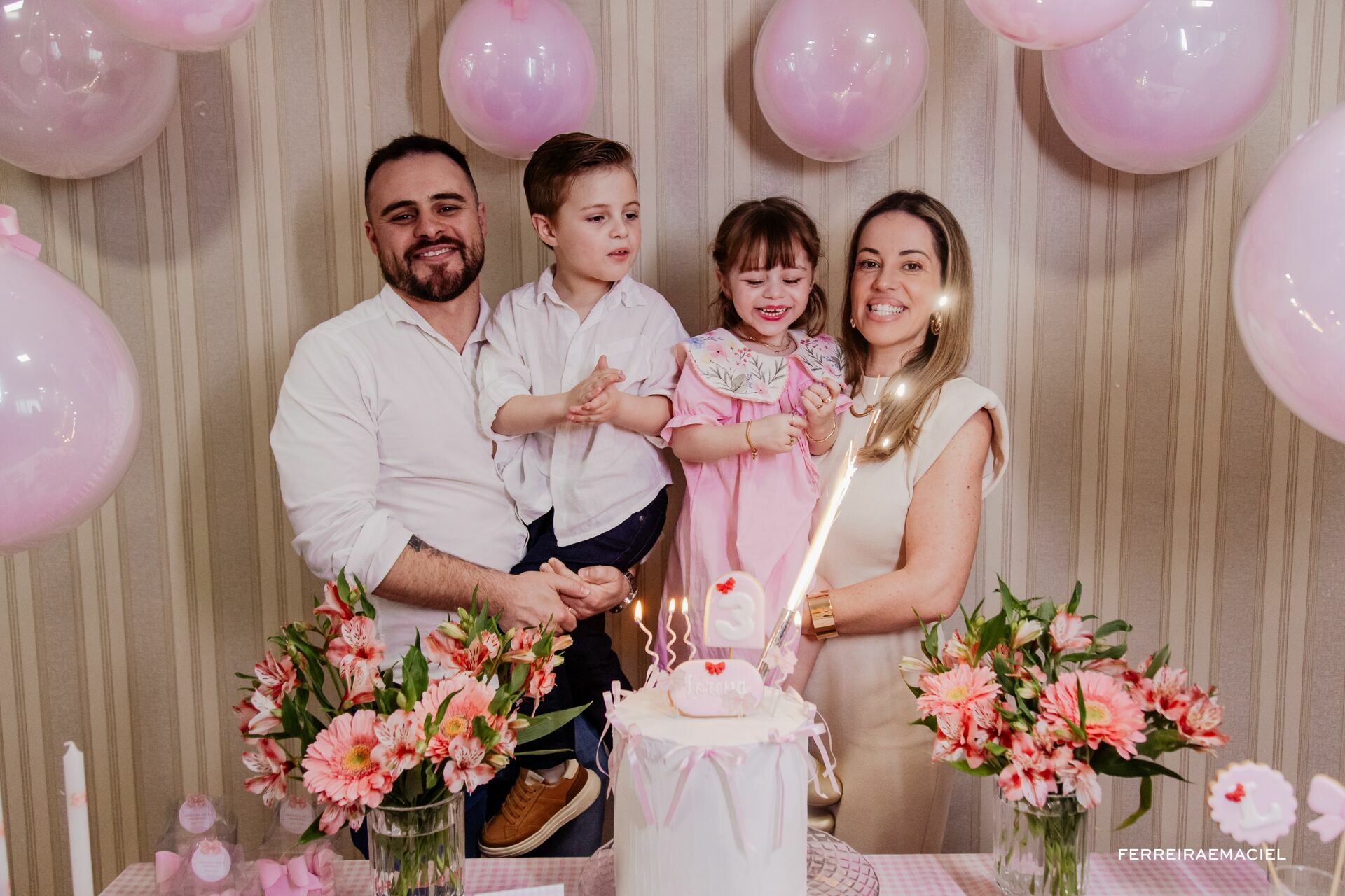 Foto Fotografia de Aniversário Infantil – Lorena – 3 Anos – Ed Firenze– Araranguá – SC Foto Fotografia de Aniversário Infantil – Lorena – 3 Anos – Ed Firenze– Araranguá – SC - Imagem 32
