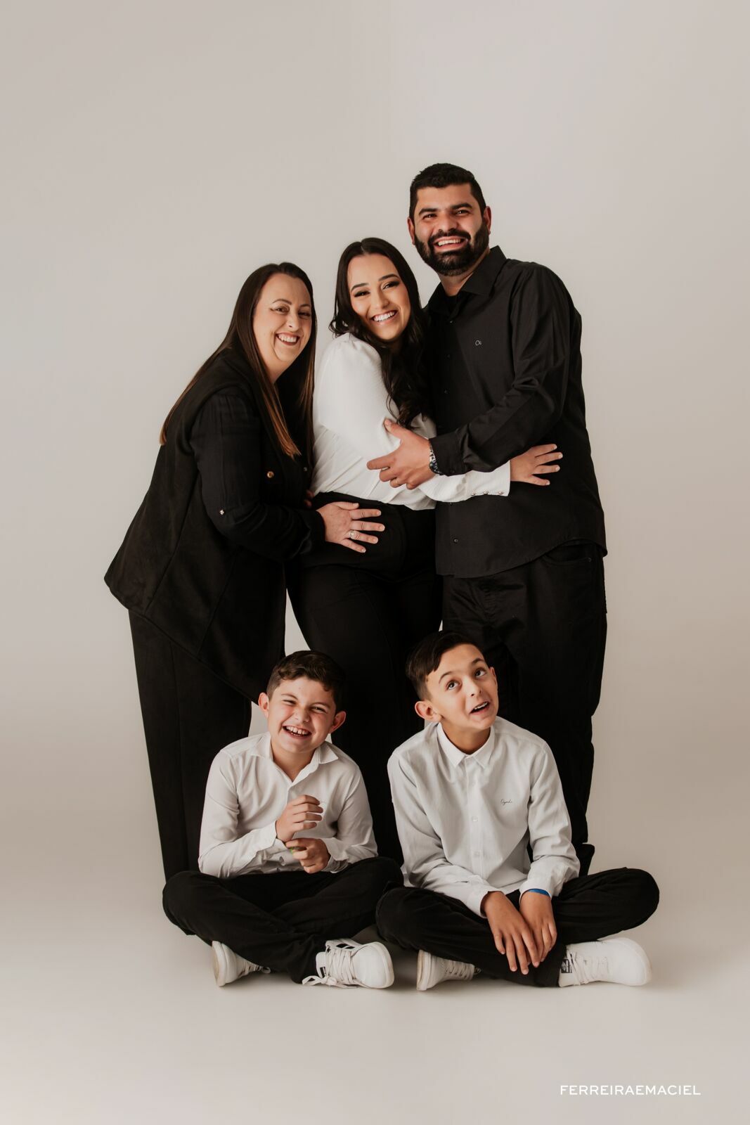 Foto Ensaio fotográfico de Formatura - Maisa D'avila - Enfermagem - Fotografia Profissional de Formatura em Estúdio - Araranguá - SC Foto Ensaio fotográfico de Formatura - Maisa D'avila - Enfermagem - Fotografia Profissional de Formatura em Estúdio - Araranguá - SC - Imagem 10