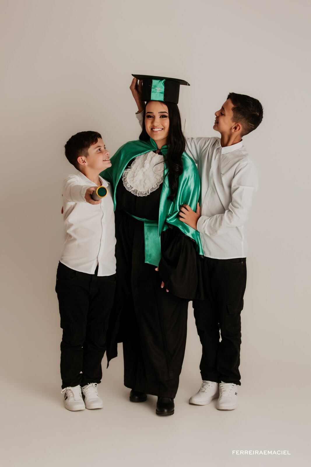 Foto Ensaio fotográfico de Formatura - Maisa D'avila - Enfermagem - Fotografia Profissional de Formatura em Estúdio - Araranguá - SC Foto Ensaio fotográfico de Formatura - Maisa D'avila - Enfermagem - Fotografia Profissional de Formatura em Estúdio - Araranguá - SC - Imagem 36