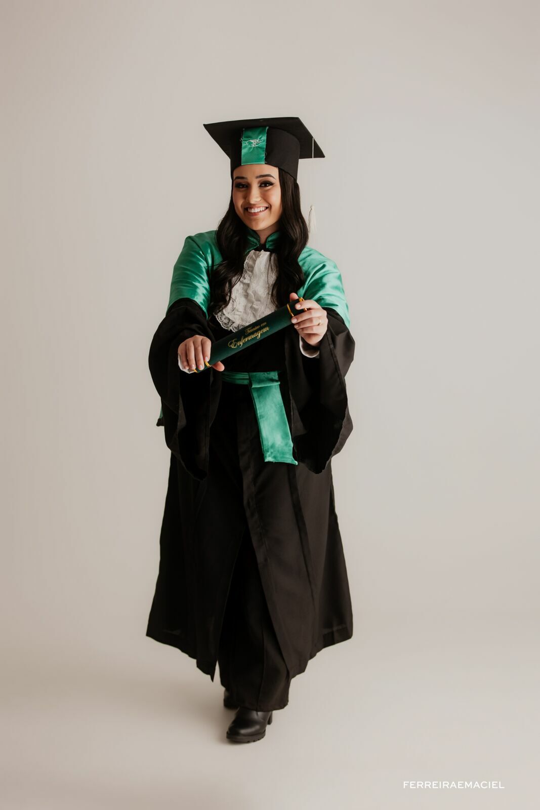 Foto Ensaio fotográfico de Formatura - Maisa D'avila - Enfermagem - Fotografia Profissional de Formatura em Estúdio - Araranguá - SC Foto Ensaio fotográfico de Formatura - Maisa D'avila - Enfermagem - Fotografia Profissional de Formatura em Estúdio - Araranguá - SC - Imagem 29