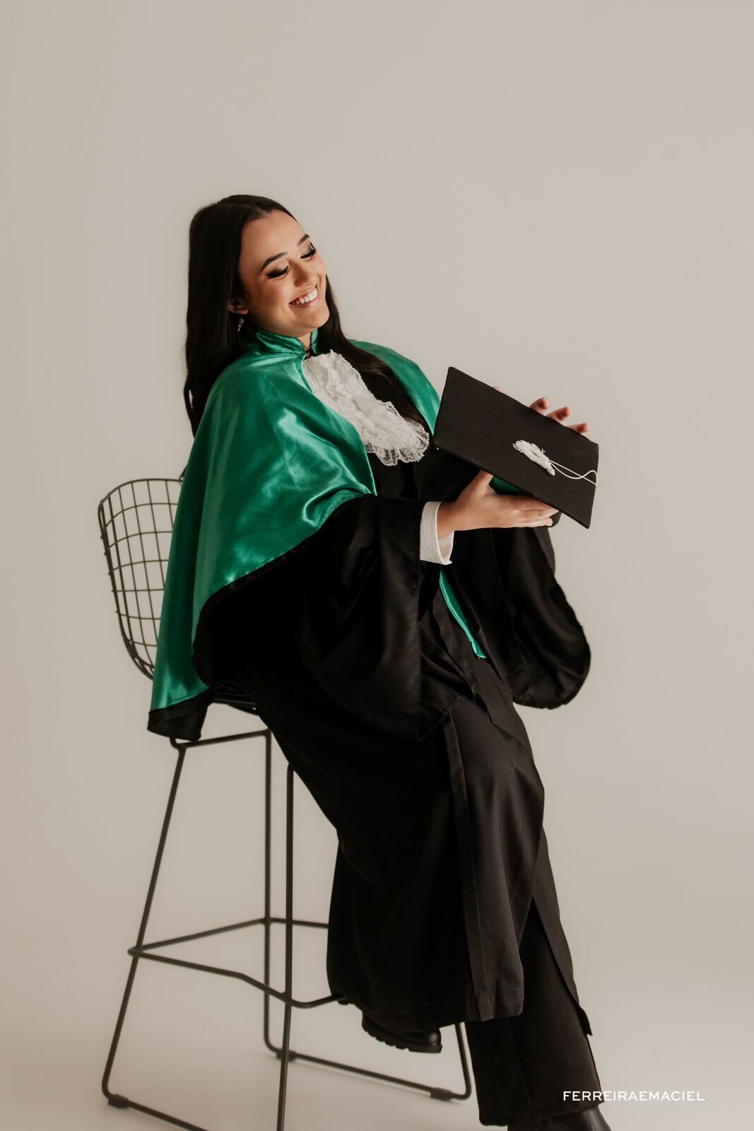 Foto Ensaio fotográfico de Formatura - Maisa D'avila - Enfermagem - Fotografia Profissional de Formatura em Estúdio - Araranguá - SC Foto Ensaio fotográfico de Formatura - Maisa D'avila - Enfermagem - Fotografia Profissional de Formatura em Estúdio - Araranguá - SC - Imagem 34
