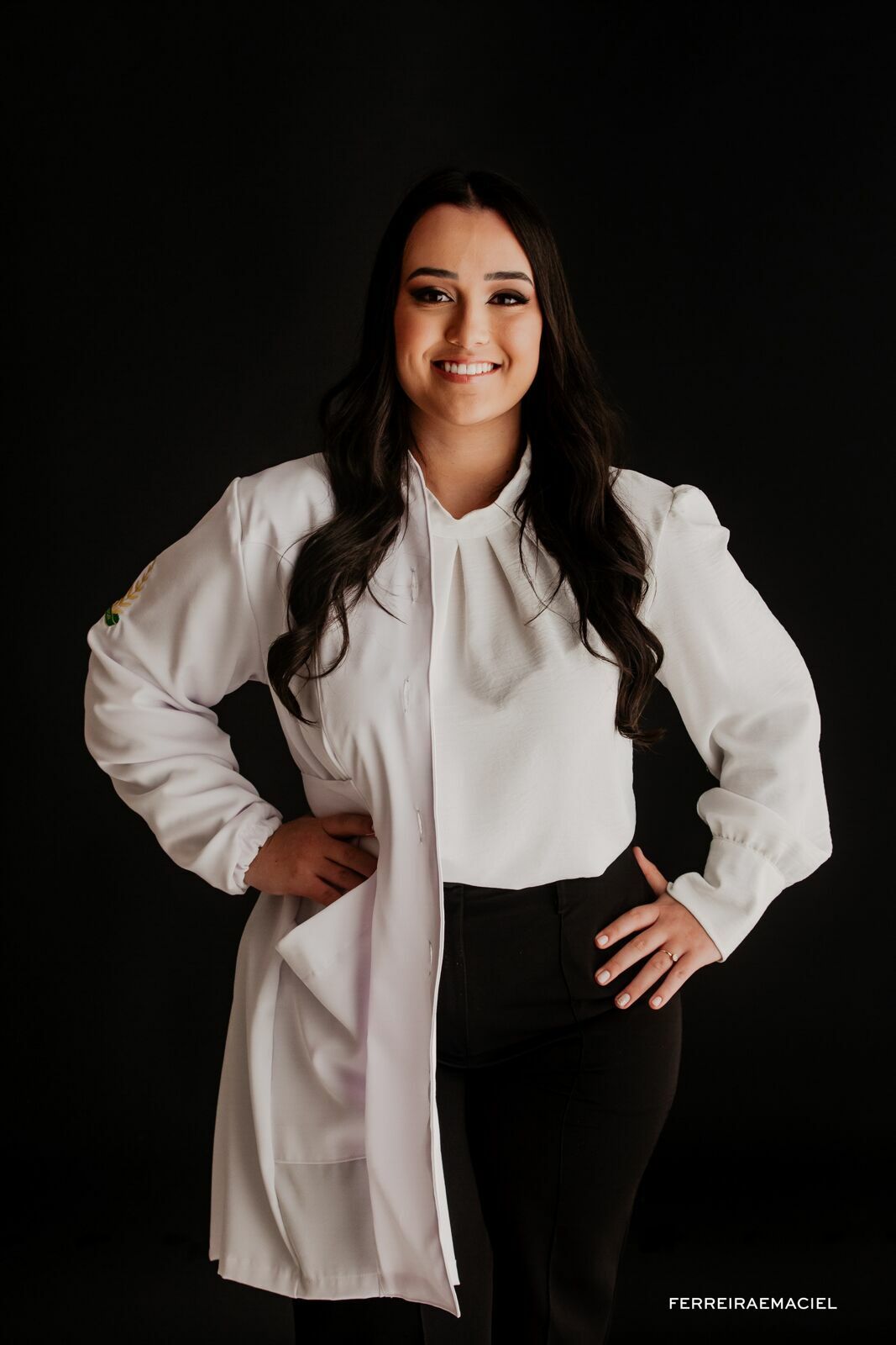 Foto Ensaio fotográfico de Formatura - Maisa D'avila - Enfermagem - Fotografia Profissional de Formatura em Estúdio - Araranguá - SC Foto Ensaio fotográfico de Formatura - Maisa D'avila - Enfermagem - Fotografia Profissional de Formatura em Estúdio - Araranguá - SC - Imagem 19