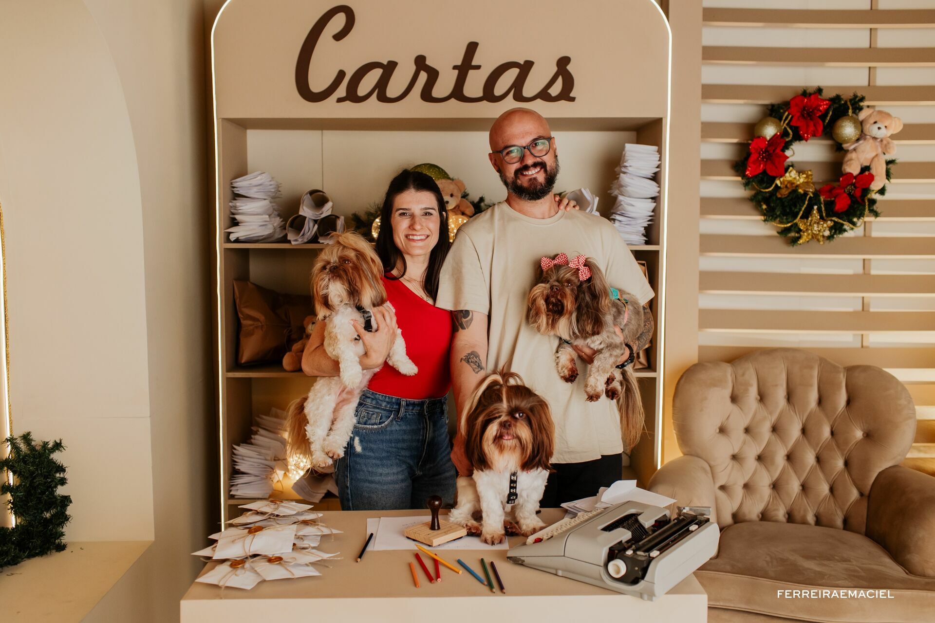 Foto Destinatário Papai Noel - Especial de Natal 2025 - Fotógrafo de estúdio em Araranguá - Cenário temático para fotografar - Araranguá - SC Foto Destinatário Papai Noel - Especial de Natal 2025 - Fotógrafo de estúdio em Araranguá - Cenário temático para fotografar - Araranguá - SC - Imagem 20