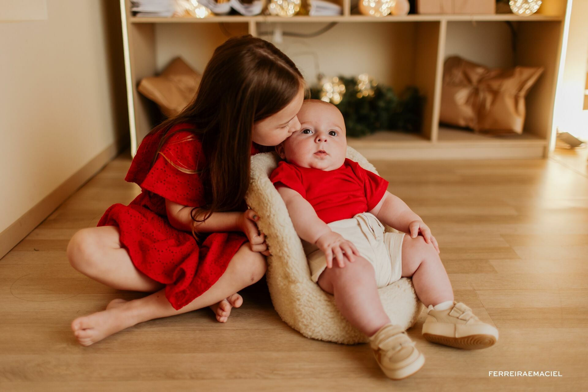 Foto Destinatário Papai Noel - Especial de Natal 2025 - Fotógrafo de estúdio em Araranguá - Cenário temático para fotografar - Araranguá - SC Foto Destinatário Papai Noel - Especial de Natal 2025 - Fotógrafo de estúdio em Araranguá - Cenário temático para fotografar - Araranguá - SC - Imagem 38