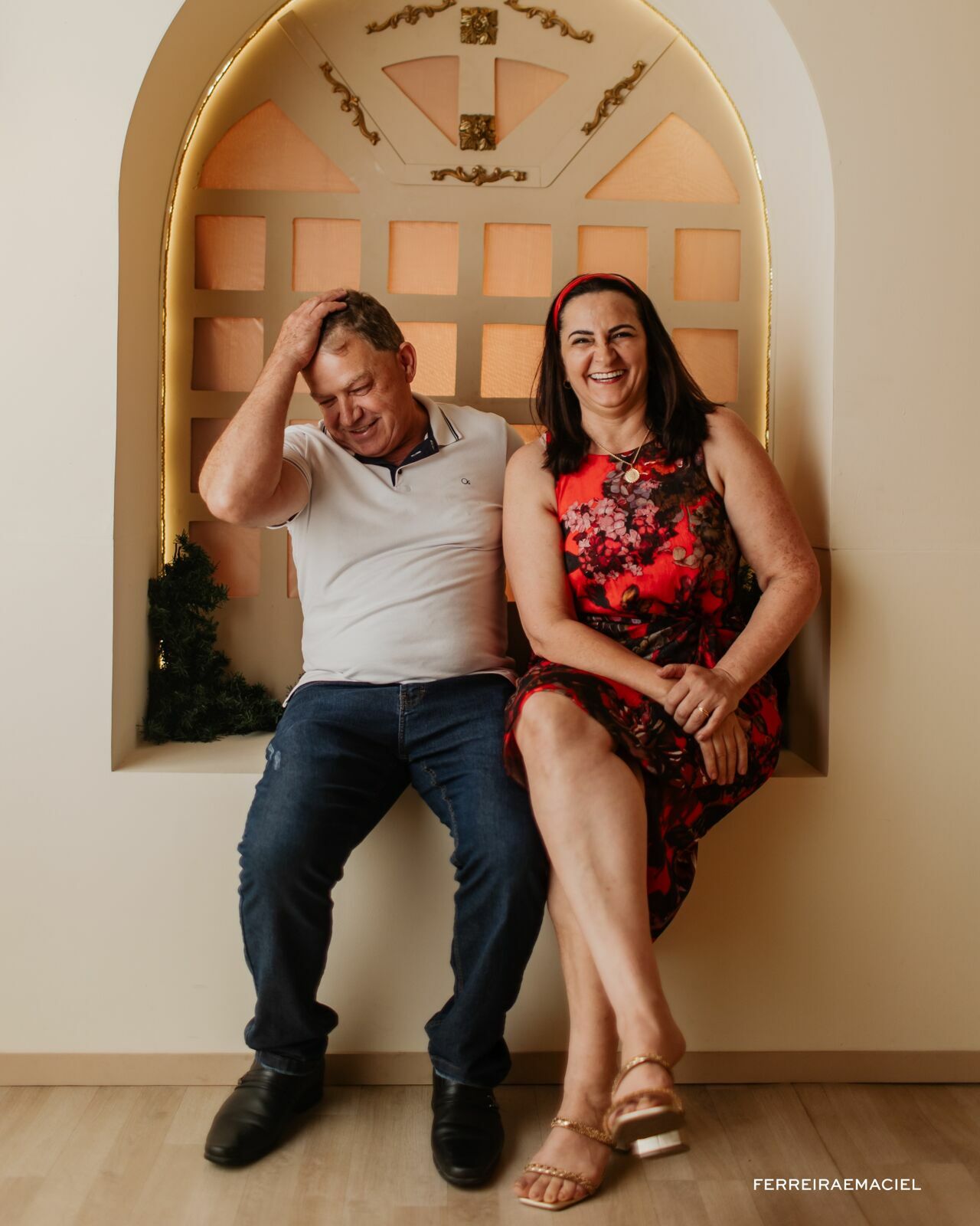 Foto Destinatário Papai Noel - Especial de Natal 2025 - Fotógrafo de estúdio em Araranguá - Cenário temático para fotografar - Araranguá - SC Foto Destinatário Papai Noel - Especial de Natal 2025 - Fotógrafo de estúdio em Araranguá - Cenário temático para fotografar - Araranguá - SC - Imagem 44