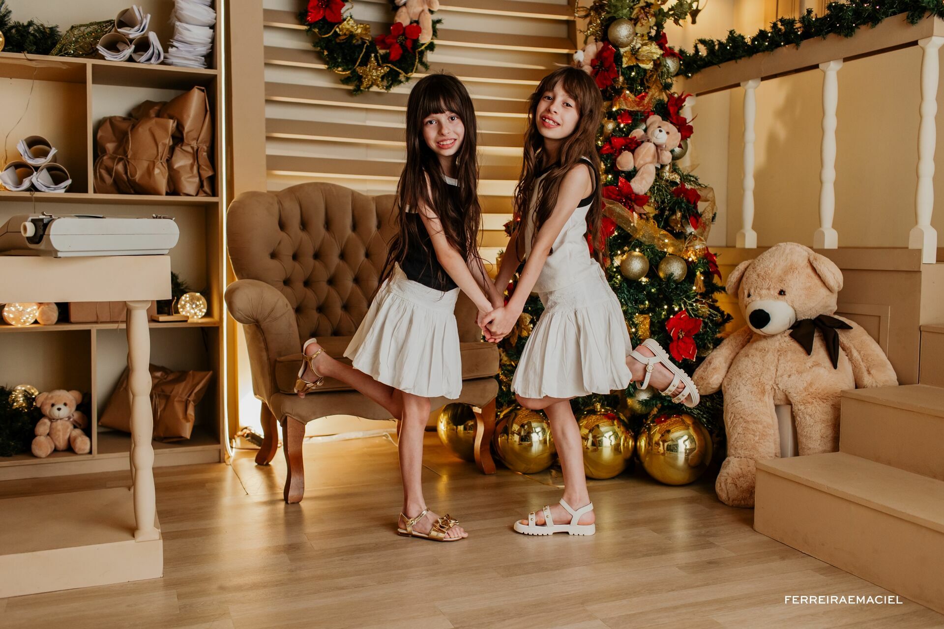 Foto Destinatário Papai Noel - Especial de Natal 2025 - Fotógrafo de estúdio em Araranguá - Cenário temático para fotografar - Araranguá - SC Foto Destinatário Papai Noel - Especial de Natal 2025 - Fotógrafo de estúdio em Araranguá - Cenário temático para fotografar - Araranguá - SC - Imagem 64