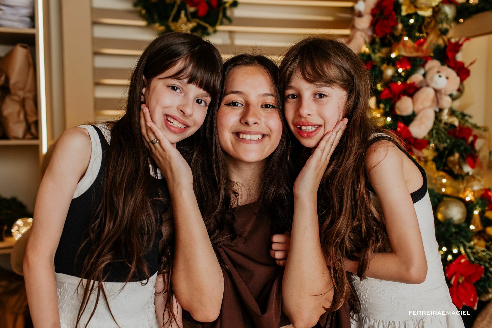 Foto Destinatário Papai Noel - Especial de Natal 2025 - Fotógrafo de estúdio em Araranguá - Cenário temático para fotografar - Araranguá - SC Foto Destinatário Papai Noel - Especial de Natal 2025 - Fotógrafo de estúdio em Araranguá - Cenário temático para fotografar - Araranguá - SC - Imagem 66