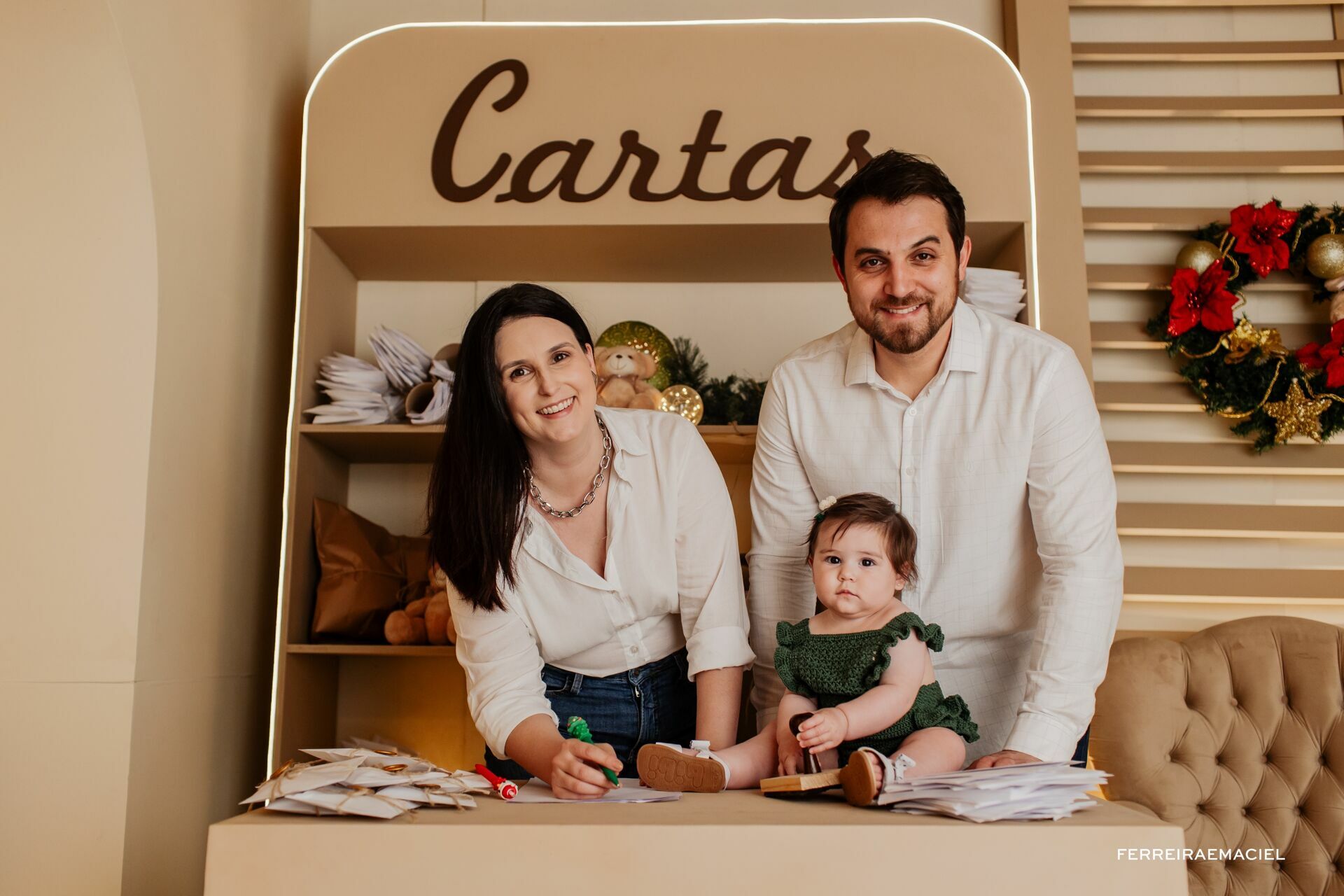 Foto Destinatário Papai Noel - Especial de Natal 2025 - Fotógrafo de estúdio em Araranguá - Cenário temático para fotografar - Araranguá - SC Foto Destinatário Papai Noel - Especial de Natal 2025 - Fotógrafo de estúdio em Araranguá - Cenário temático para fotografar - Araranguá - SC - Imagem 89