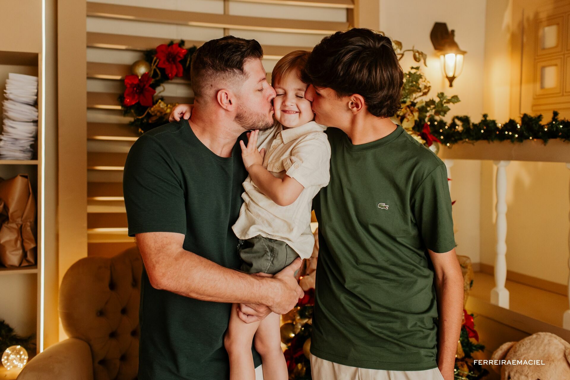 Foto Destinatário Papai Noel - Especial de Natal 2025 - Fotógrafo de estúdio em Araranguá - Cenário temático para fotografar - Araranguá - SC Foto Destinatário Papai Noel - Especial de Natal 2025 - Fotógrafo de estúdio em Araranguá - Cenário temático para fotografar - Araranguá - SC - Imagem 106