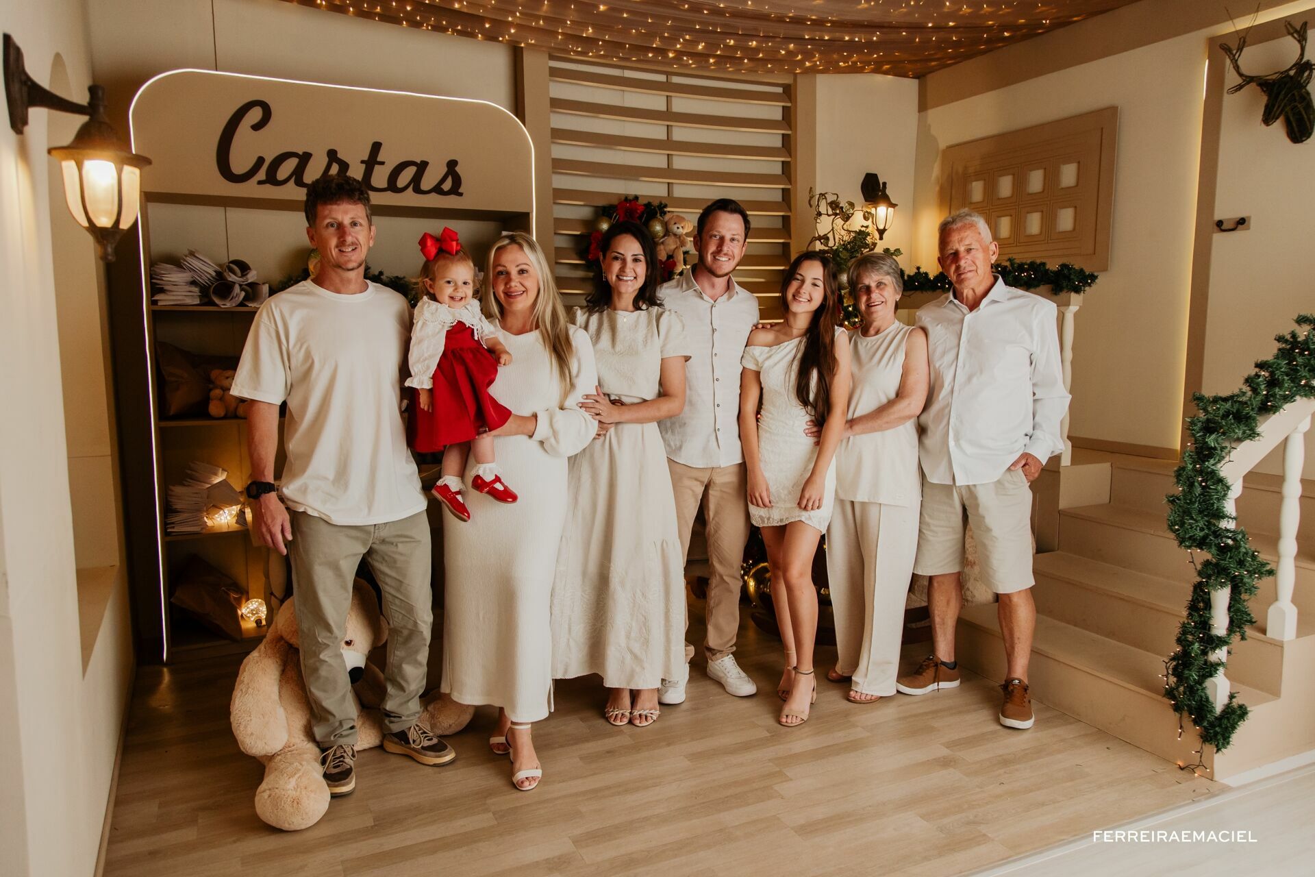 Foto Destinatário Papai Noel - Especial de Natal 2025 - Fotógrafo de estúdio em Araranguá - Cenário temático para fotografar - Araranguá - SC Foto Destinatário Papai Noel - Especial de Natal 2025 - Fotógrafo de estúdio em Araranguá - Cenário temático para fotografar - Araranguá - SC - Imagem 126