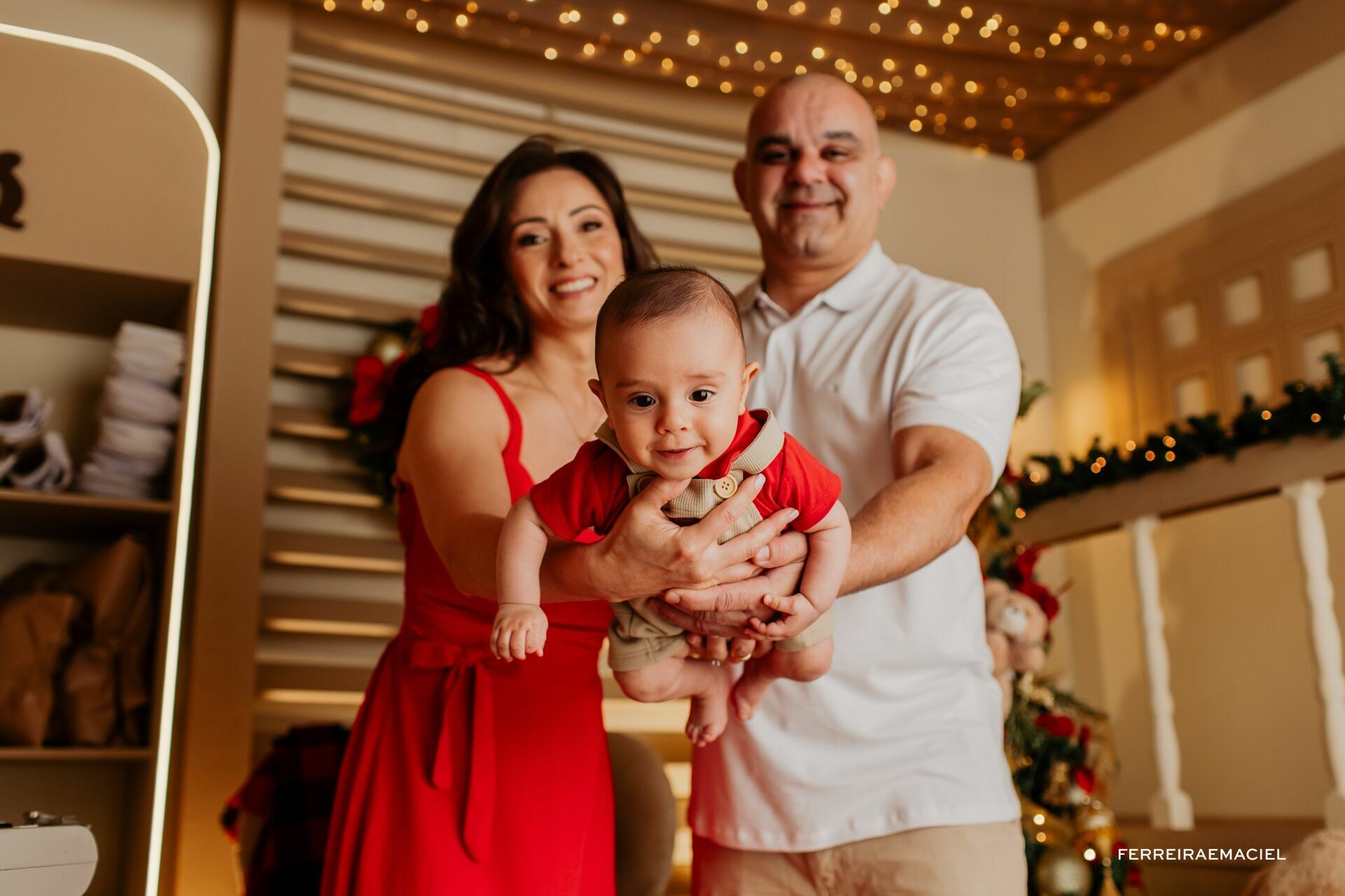 Foto Destinatário Papai Noel - Especial de Natal 2025 - Fotógrafo de estúdio em Araranguá - Cenário temático para fotografar - Araranguá - SC Foto Destinatário Papai Noel - Especial de Natal 2025 - Fotógrafo de estúdio em Araranguá - Cenário temático para fotografar - Araranguá - SC - Imagem 133