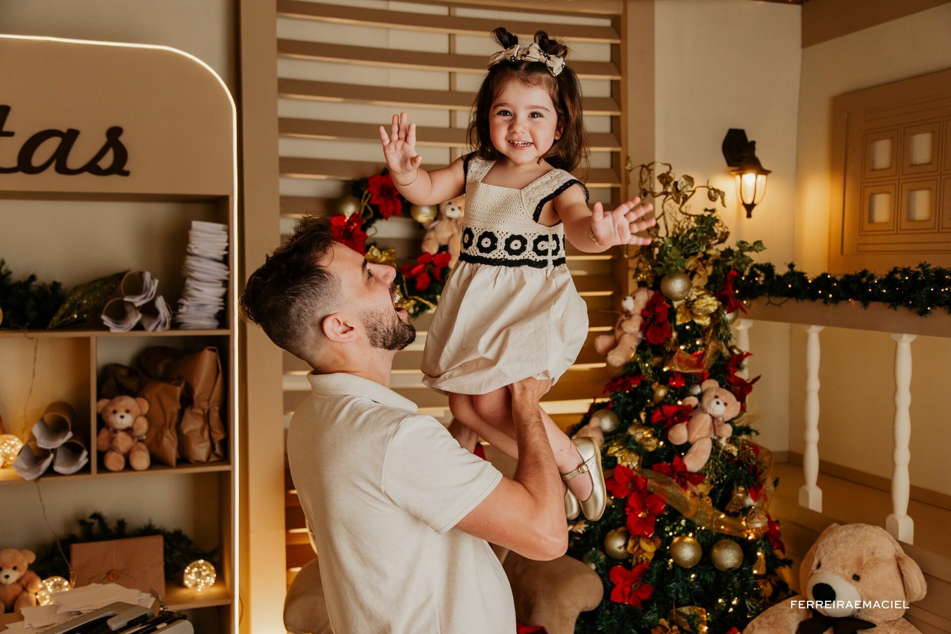 Foto Destinatário Papai Noel - Especial de Natal 2025 - Fotógrafo de estúdio em Araranguá - Cenário temático para fotografar - Araranguá - SC Foto Destinatário Papai Noel - Especial de Natal 2025 - Fotógrafo de estúdio em Araranguá - Cenário temático para fotografar - Araranguá - SC - Imagem 205