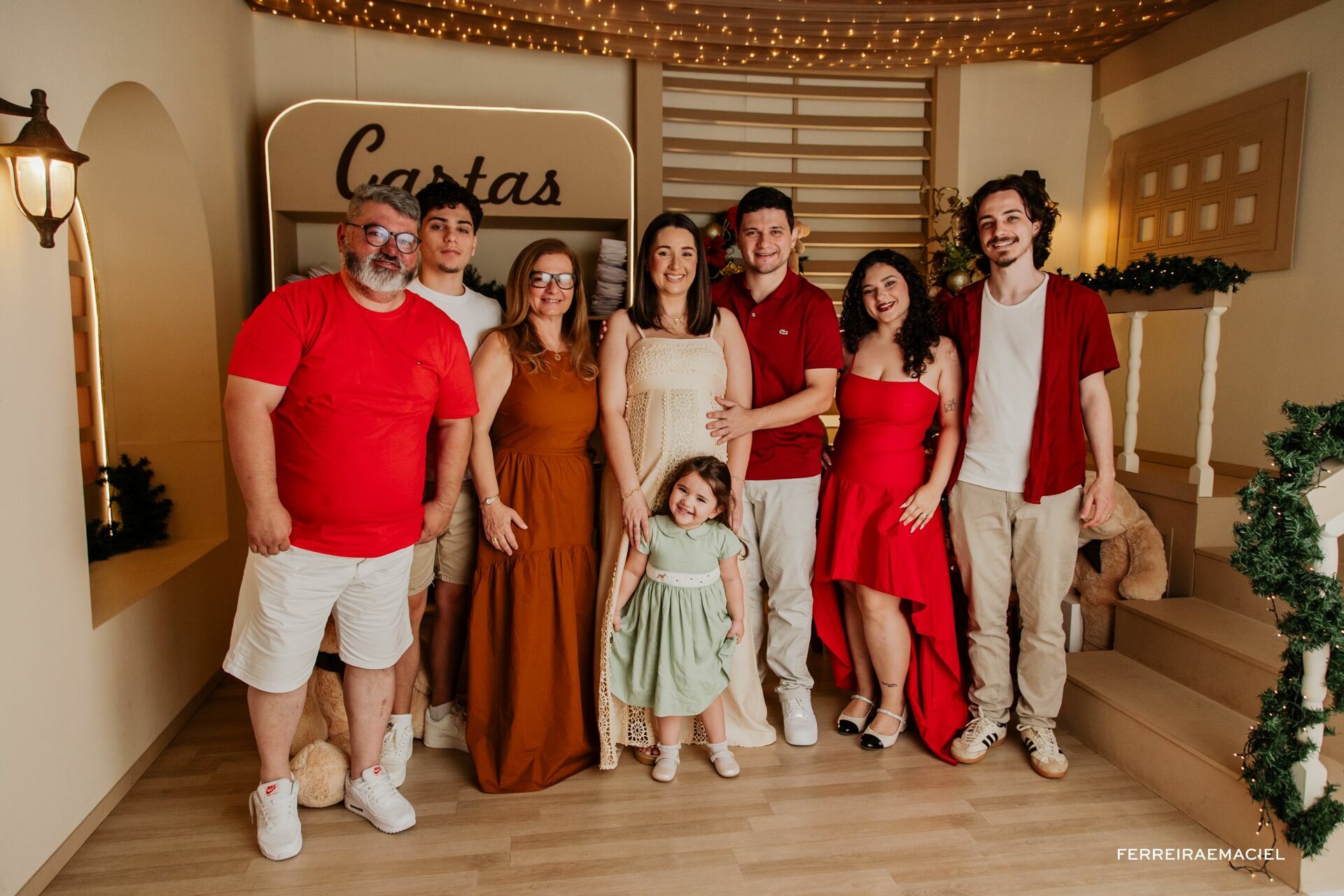 Foto Destinatário Papai Noel - Especial de Natal 2025 - Fotógrafo de estúdio em Araranguá - Cenário temático para fotografar - Araranguá - SC Foto Destinatário Papai Noel - Especial de Natal 2025 - Fotógrafo de estúdio em Araranguá - Cenário temático para fotografar - Araranguá - SC - Imagem 220